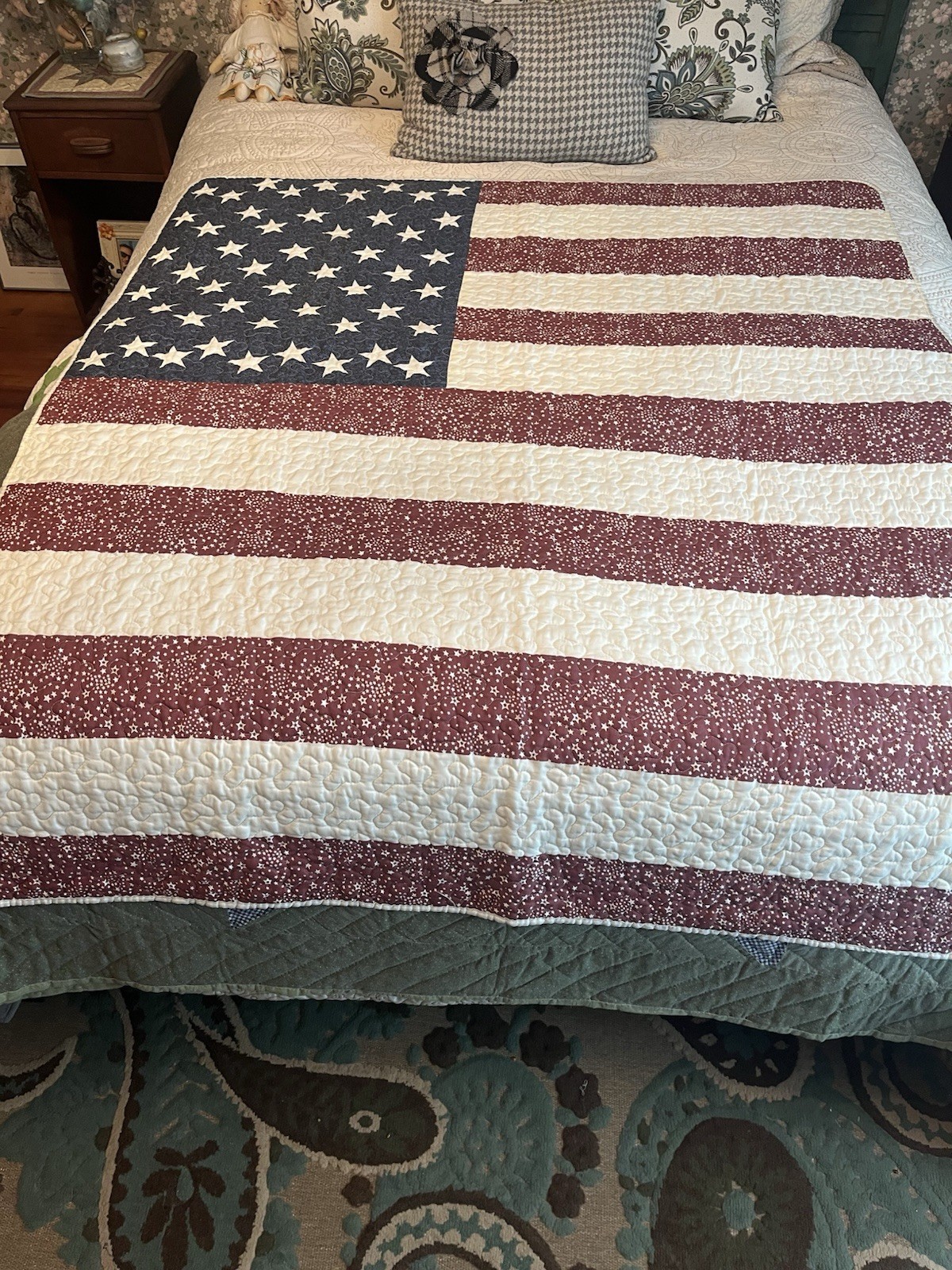 American Flag Quilt Patriotic Throw Red White & Blue Stars & Stripes Blanket