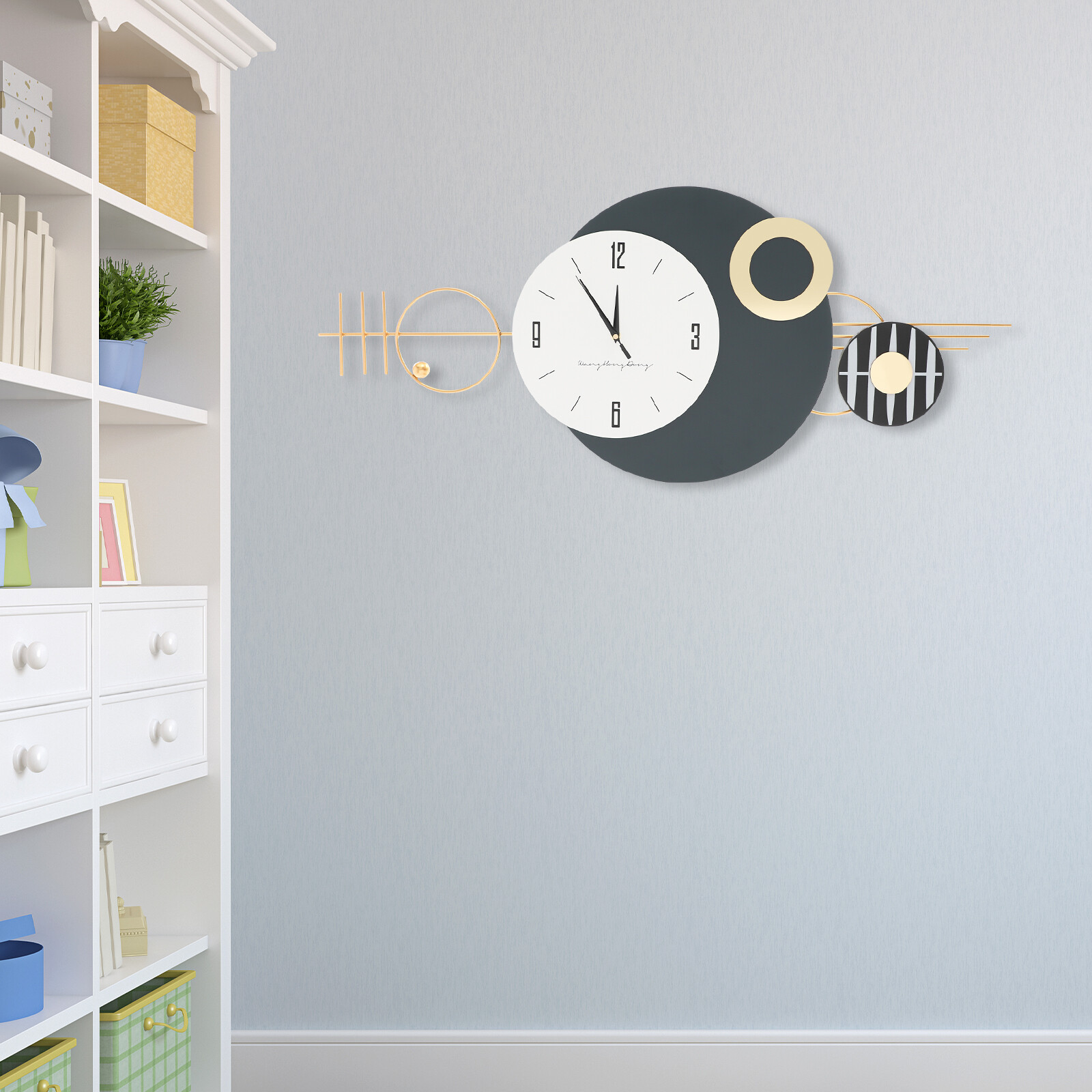 Modern Decorative Wall Clock – Silent Sweep, Elegant Metal Design