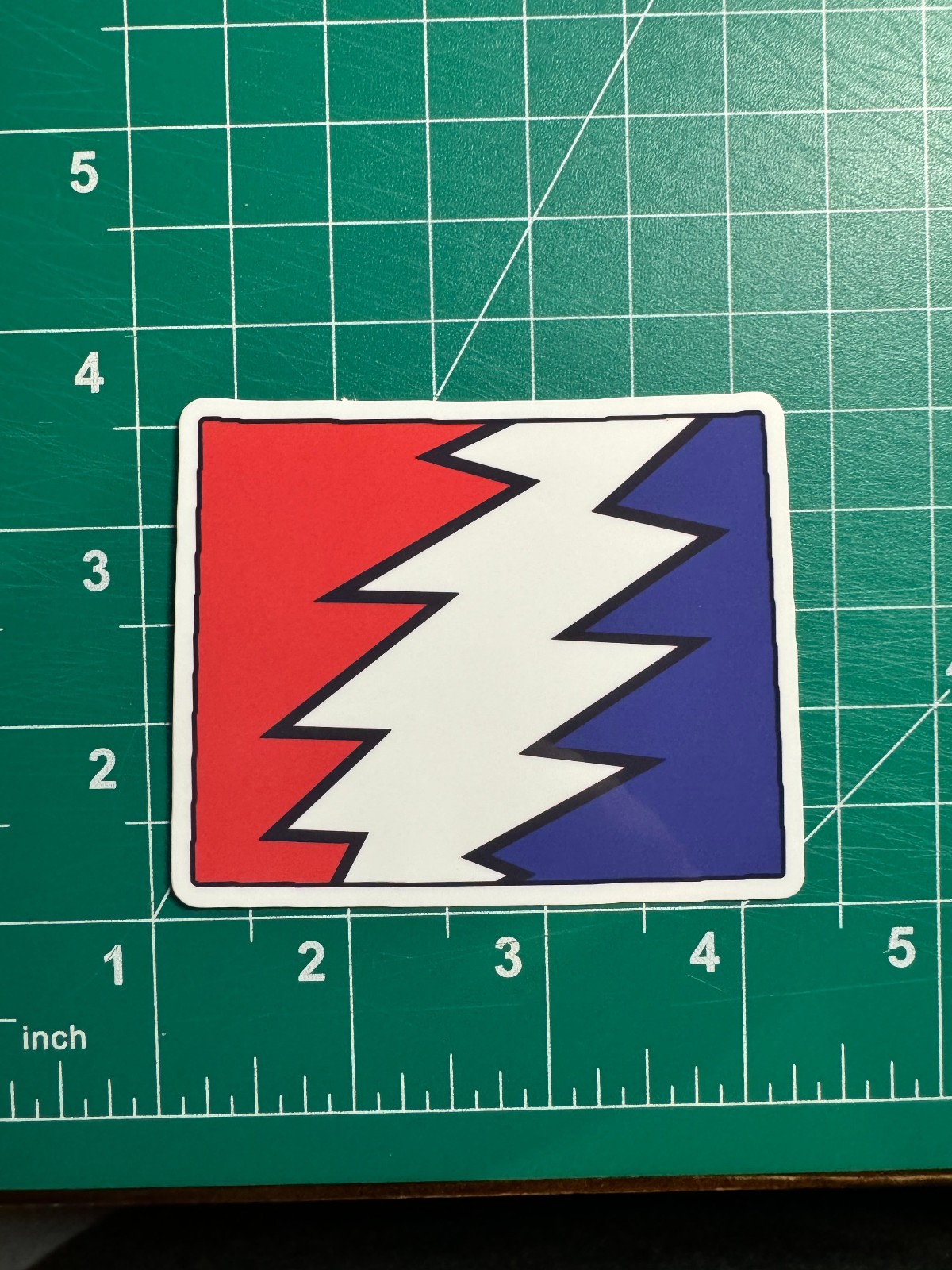 Wyoming Stealie – Grateful Dead – Laminated Vinyl Sticker 2.5&Prime;x3&Prime;