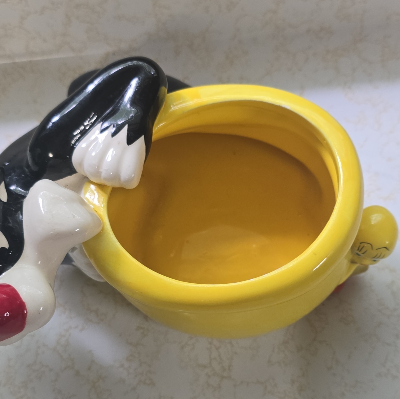 Vintage Warner Bros. Sylvester and Tweety Bird Bowl Planter Pot Yellow Black