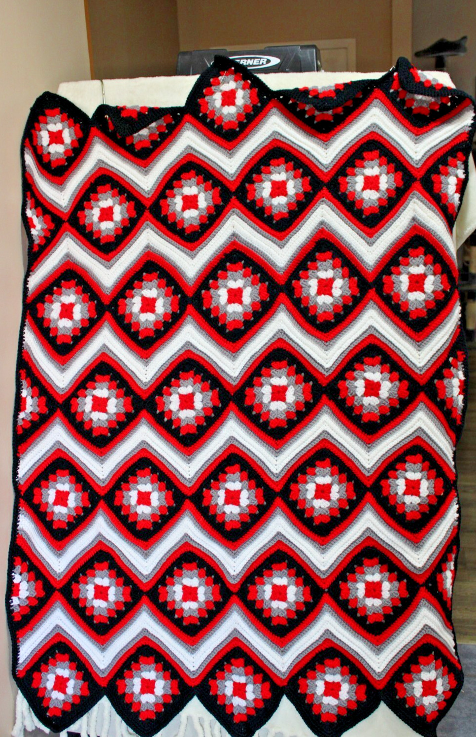 New Large Handmade Red/Black/White/Gray Granny Squares Afghan 44×62&Prime; Retro