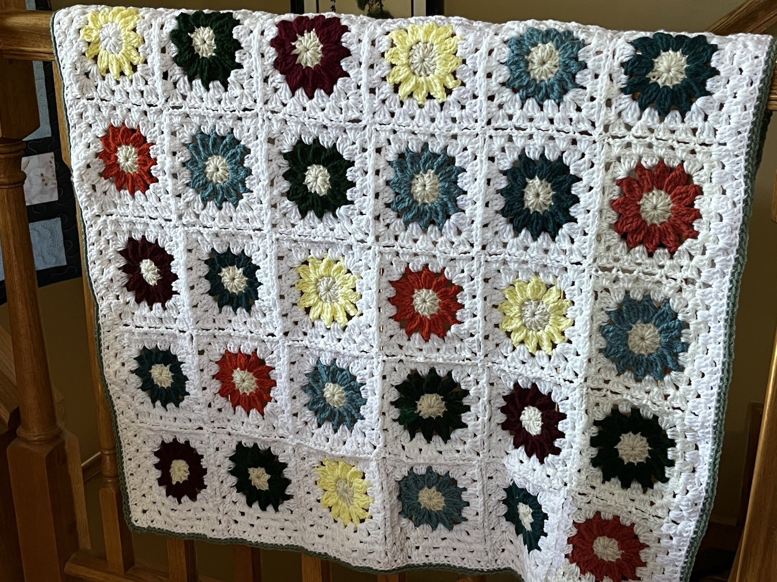 NEW hand crochet granny square Baby/ Lap/ Throw blanket afghan 42 squares Unisex