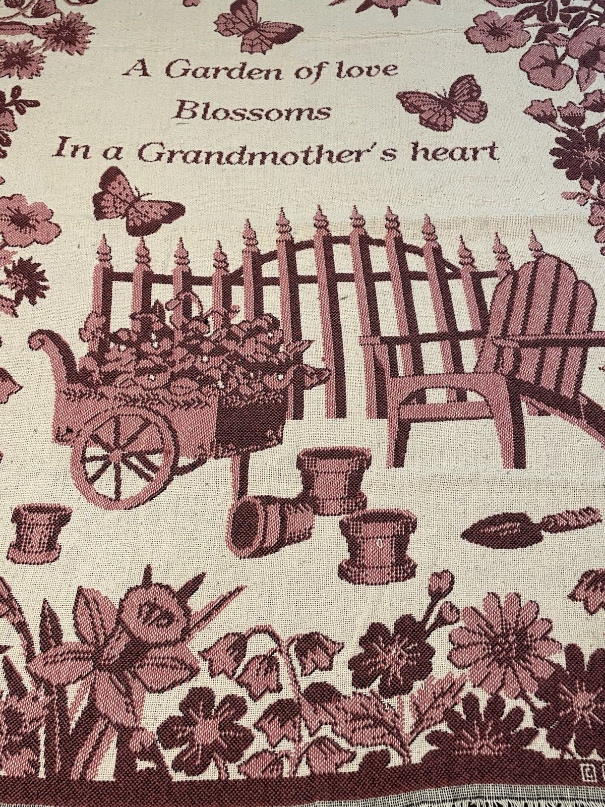 VTG Goodwin Weavers LLC Crown Crafts Inc Grandmother Light Throw 53” L x 43” W