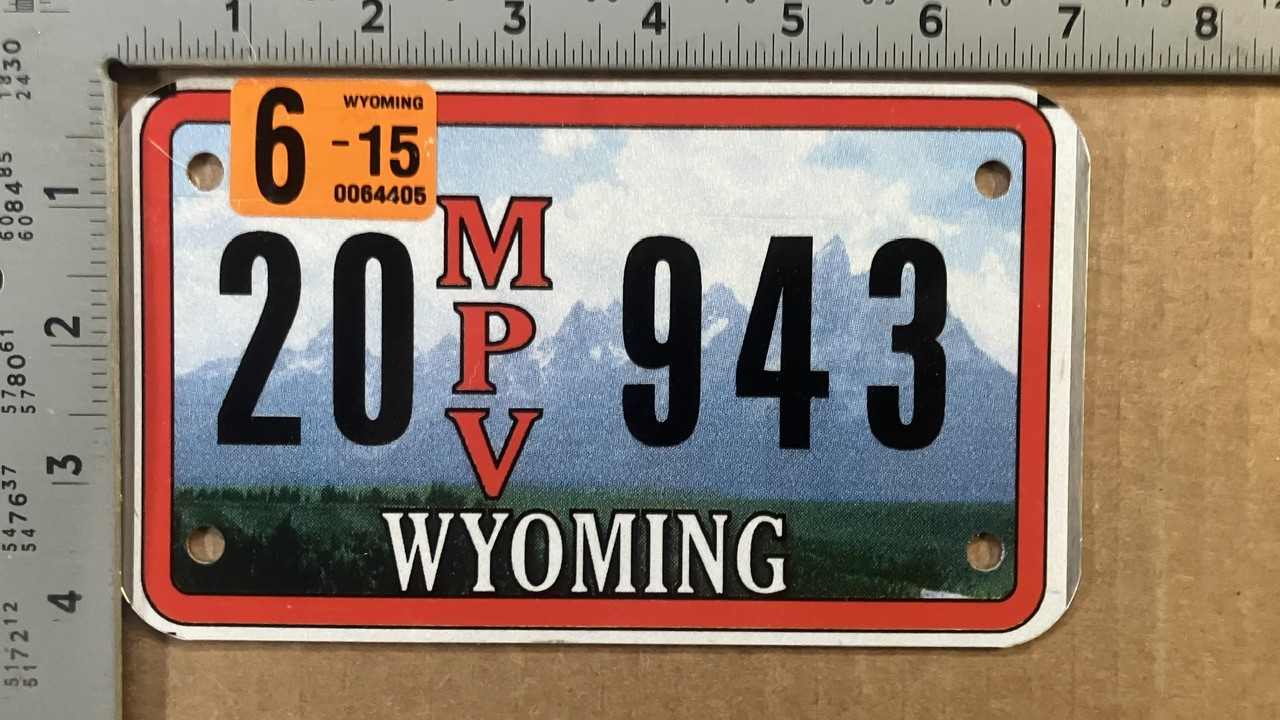 2015 Wyoming multipurpose vehicle license plate 20-943 Washakie 22188