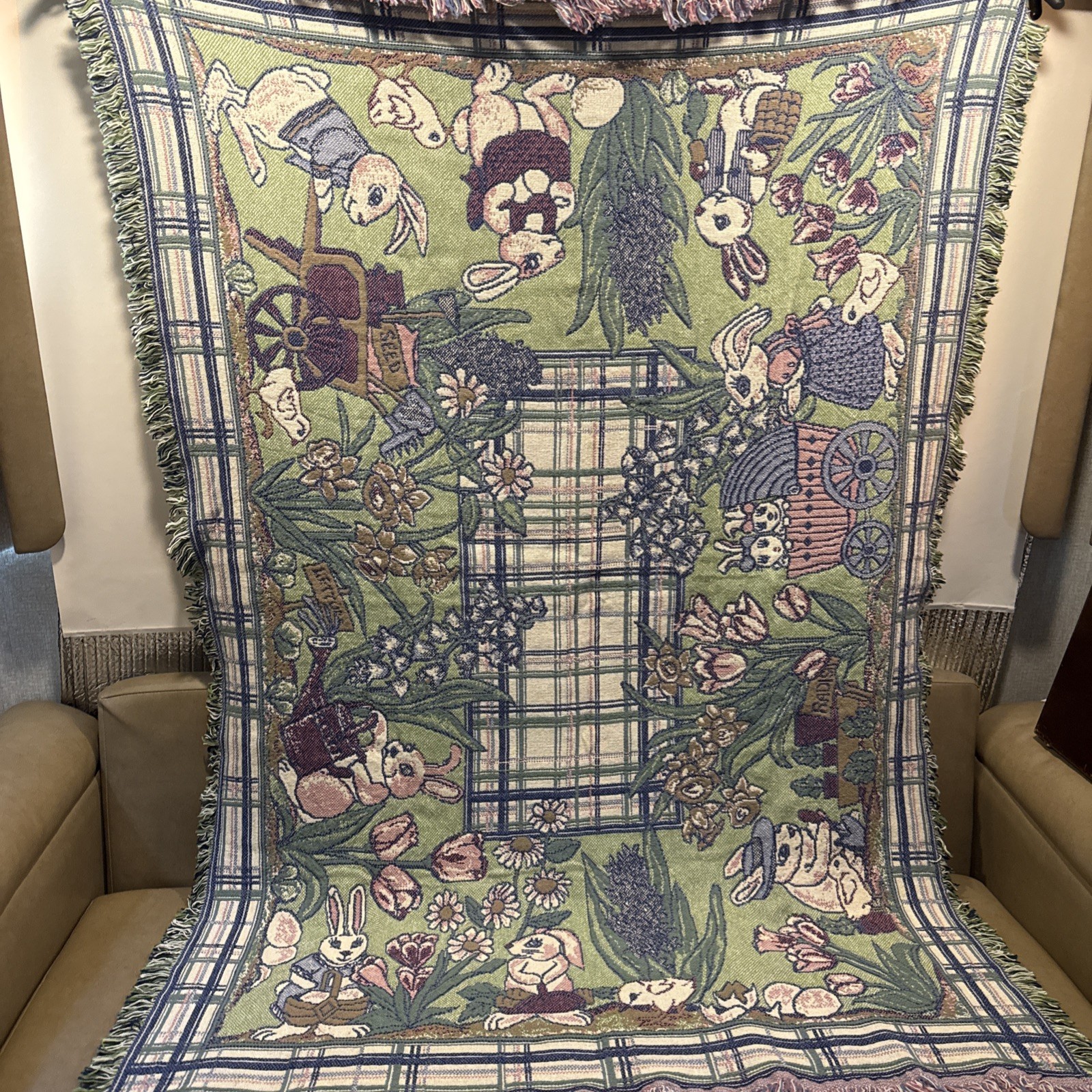 68×48 Beatrix Potter GARDEN RABBITS Afghan Throw Blanket Tapestry Great Shape!!