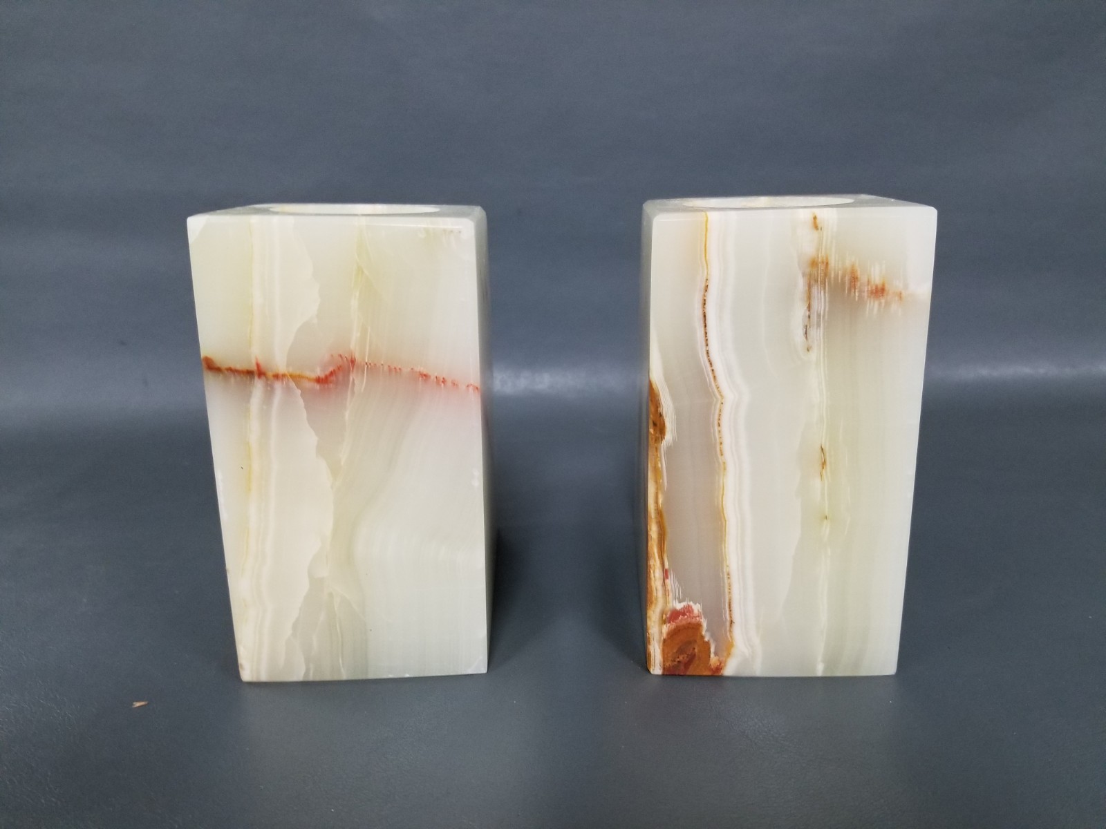 VTG 5&Prime; Tall Solid Onyx Red / Gold / Tan Veined Candleholder Bookends – Slanted