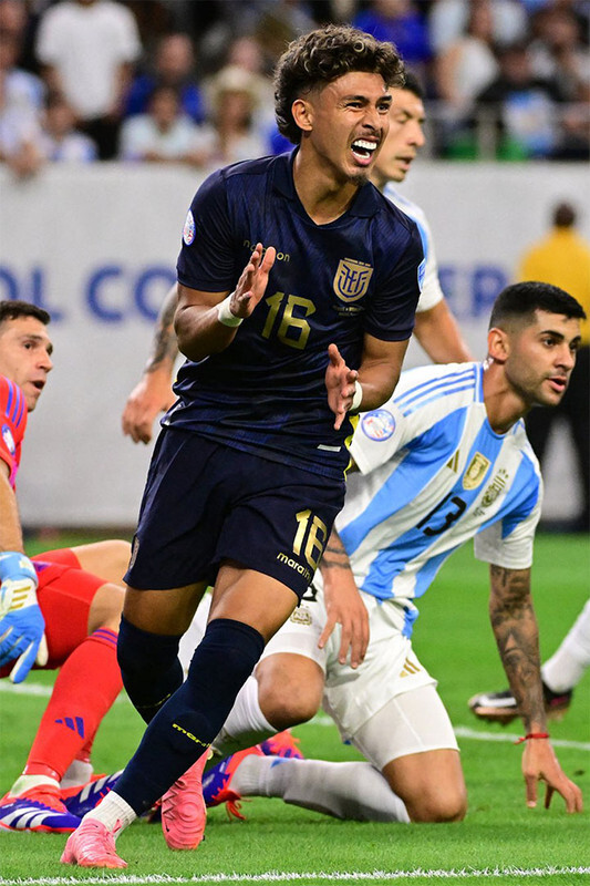 Jeremy Sarmiento Ecuador National Football Team Player Sports – POSTER 20&Prime;x30&Prime;