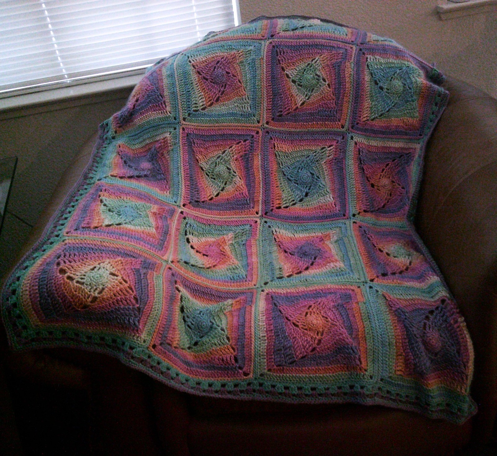 NEW HAND CROCHET PASTEL MULTI COLOR SQUARES AFGHAN LAP BLANKET THROW