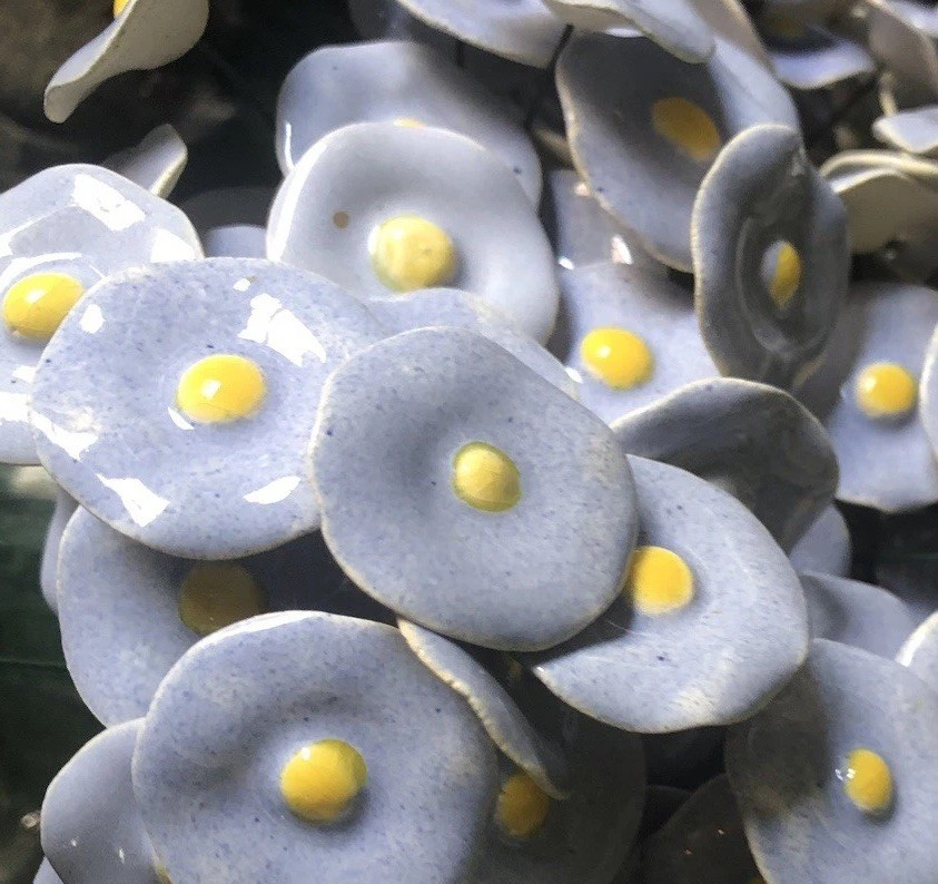 10 Polish Light Blue Ceramic Flowers 10&Prime; Stem Yellow pistils Made in Poland