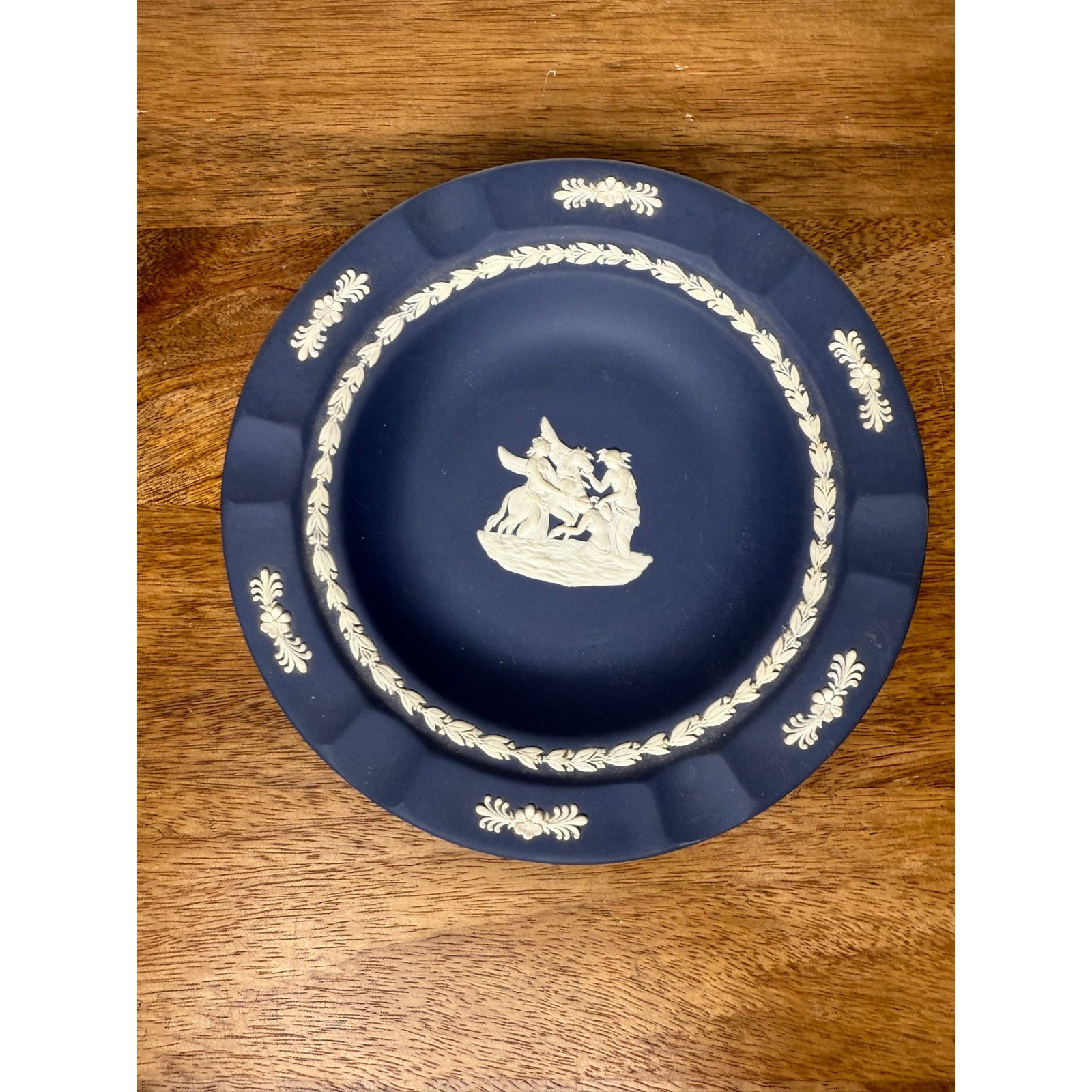 Vintage Dark Blue Wedgwood Jasperware Plate 7&Prime; Pegasus Horse Floral Fluted