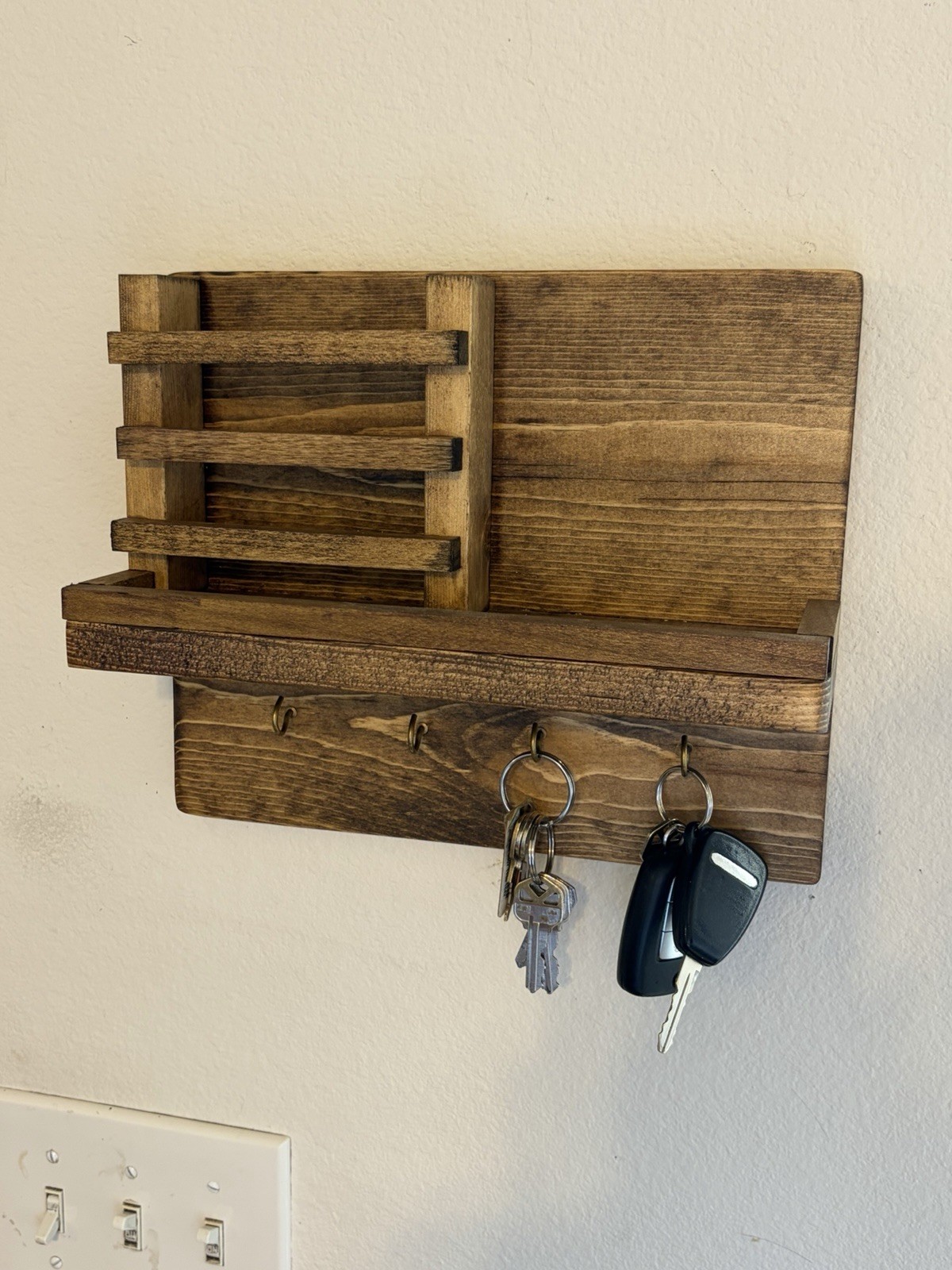 Rustic Wood Wall Hanging 4 Metal Key And Mail Holder 11 1/2 X 9 1/2 Inch