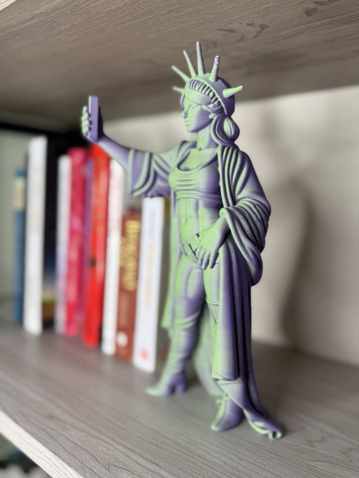 Statue of Liberty Selfie 3D Printed 10.6&Prime; (27cm) Purple Green Fusion Decor Art