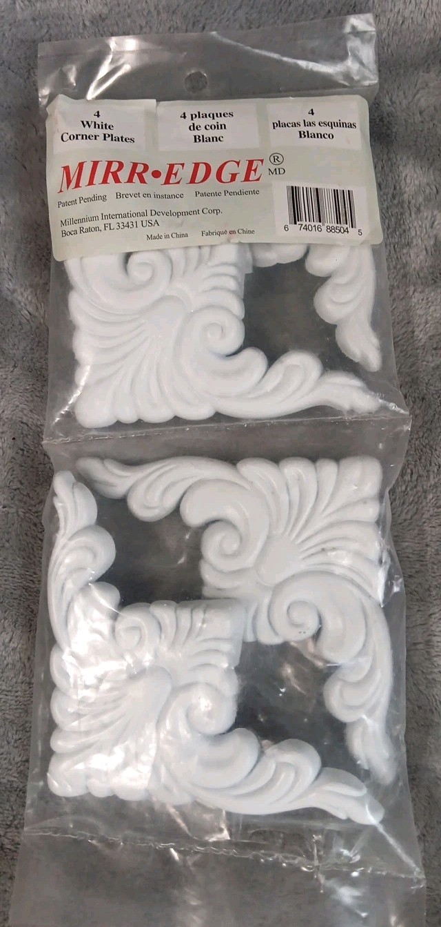 Mirr-Edge Corner Plates 3 3/4 Inch x 3 3/4 Inch x 1/4 Inch White Scroll Accent