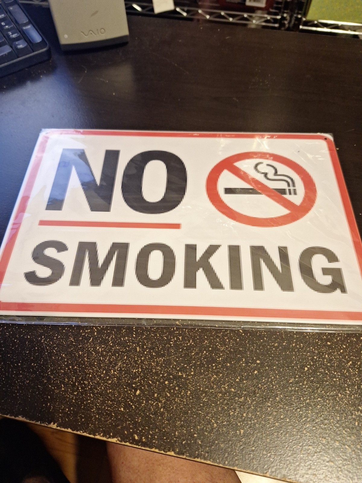 No Smoking Metal Tin Sign 8&Prime; x 12&Prime; Vintage Style Warning Sign Wall Decor