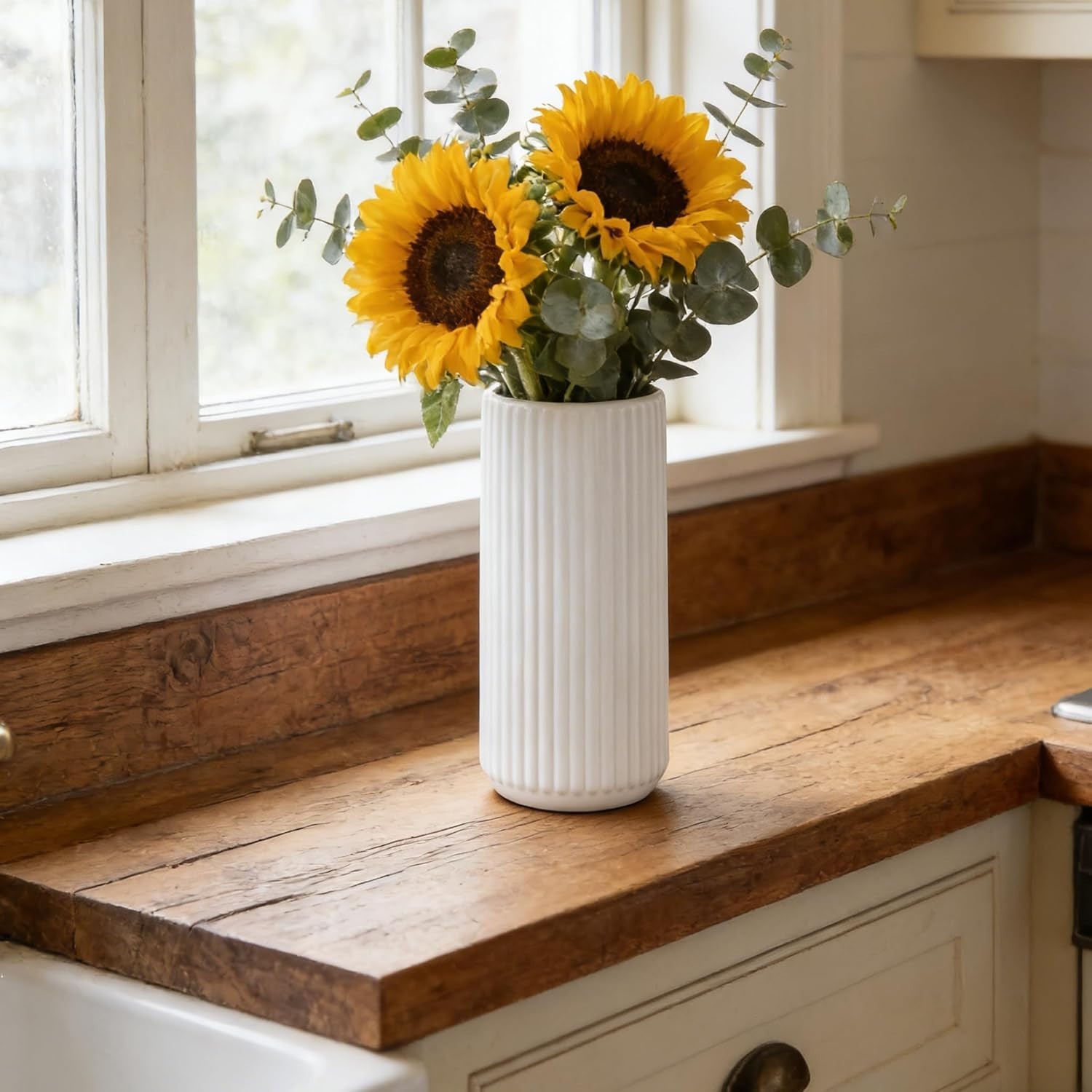 Thickened White Ceramic Flower Vase – 8-Inch Decorative Gift for All Occasions