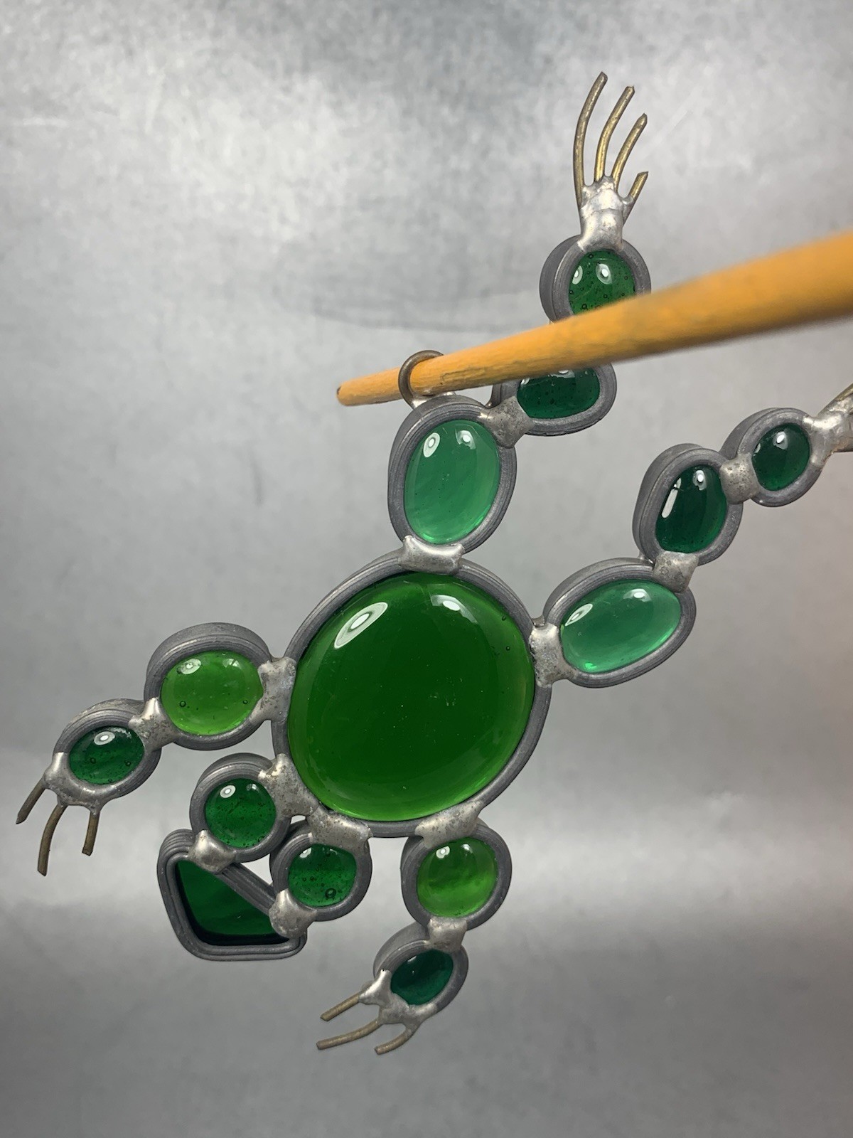 Stained Glass Green Frog Suncatcher Homemade Vintage 4 1/2&Prime;L