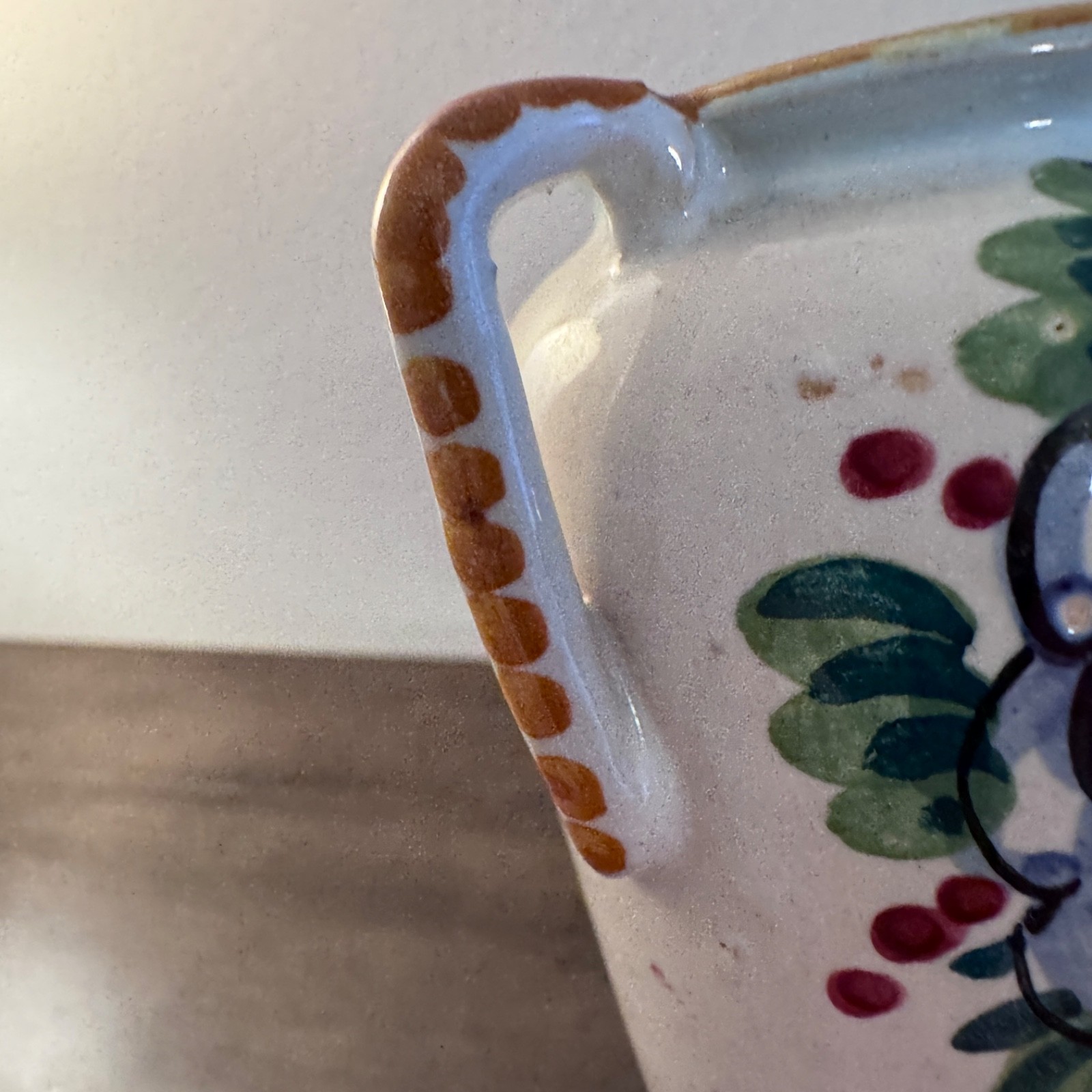 Vintage MADE IN ITALY Gorgeous 4&Prime; Hand Painted Floral Print Glazed Ceramic Vase