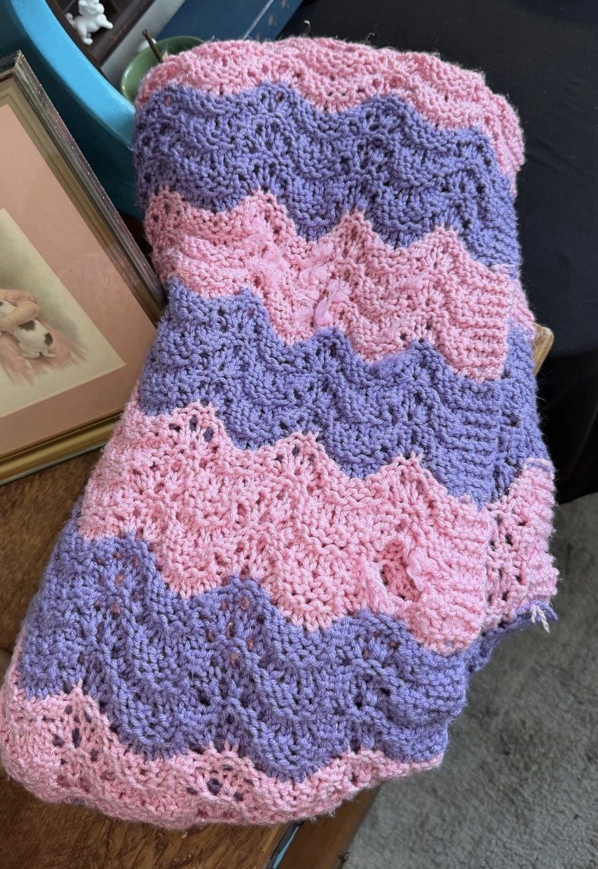 🌸 Handmade Pink & Purple Chevron Crochet Afghan Blanket 🌸 (Damaged)