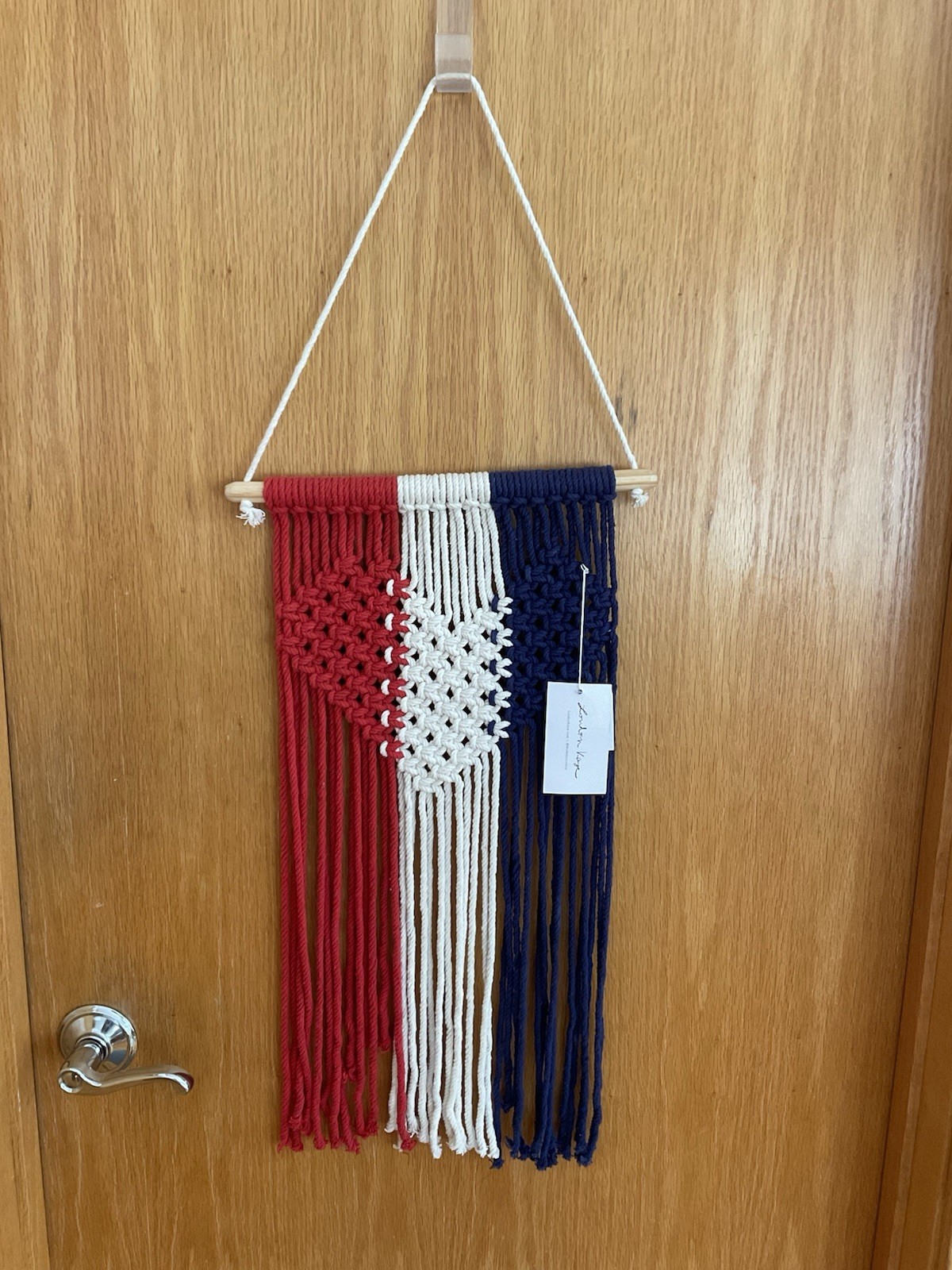 Red, White, & Blue Macrame Wall Hanging ~ Patriotic ~ 10.5” x 22” ~ New