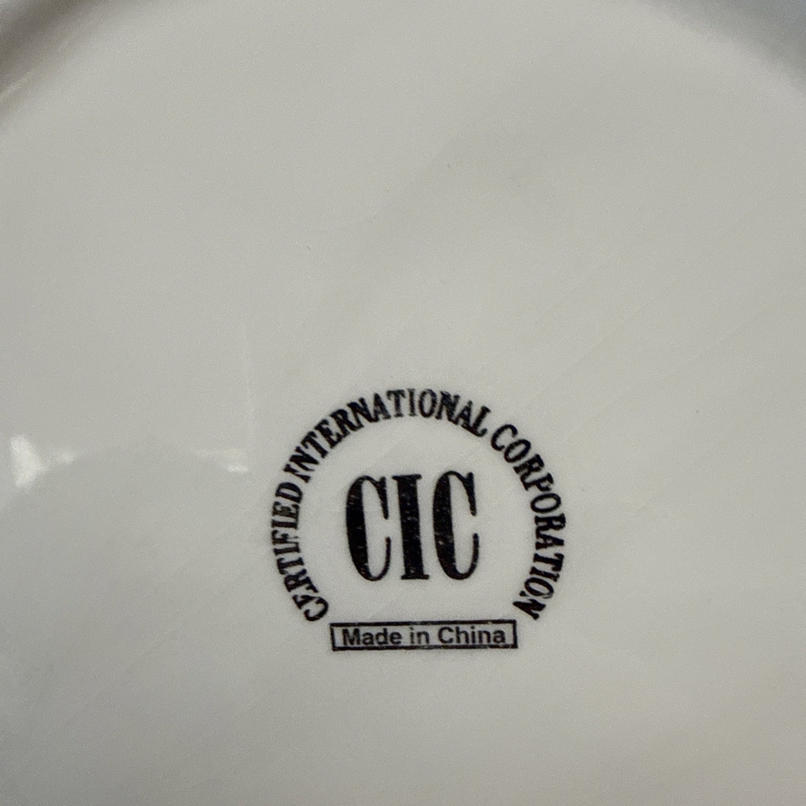 CIC Ceramic Fruit Plate with Woven Basket Trim 7.5 In. Set of 2