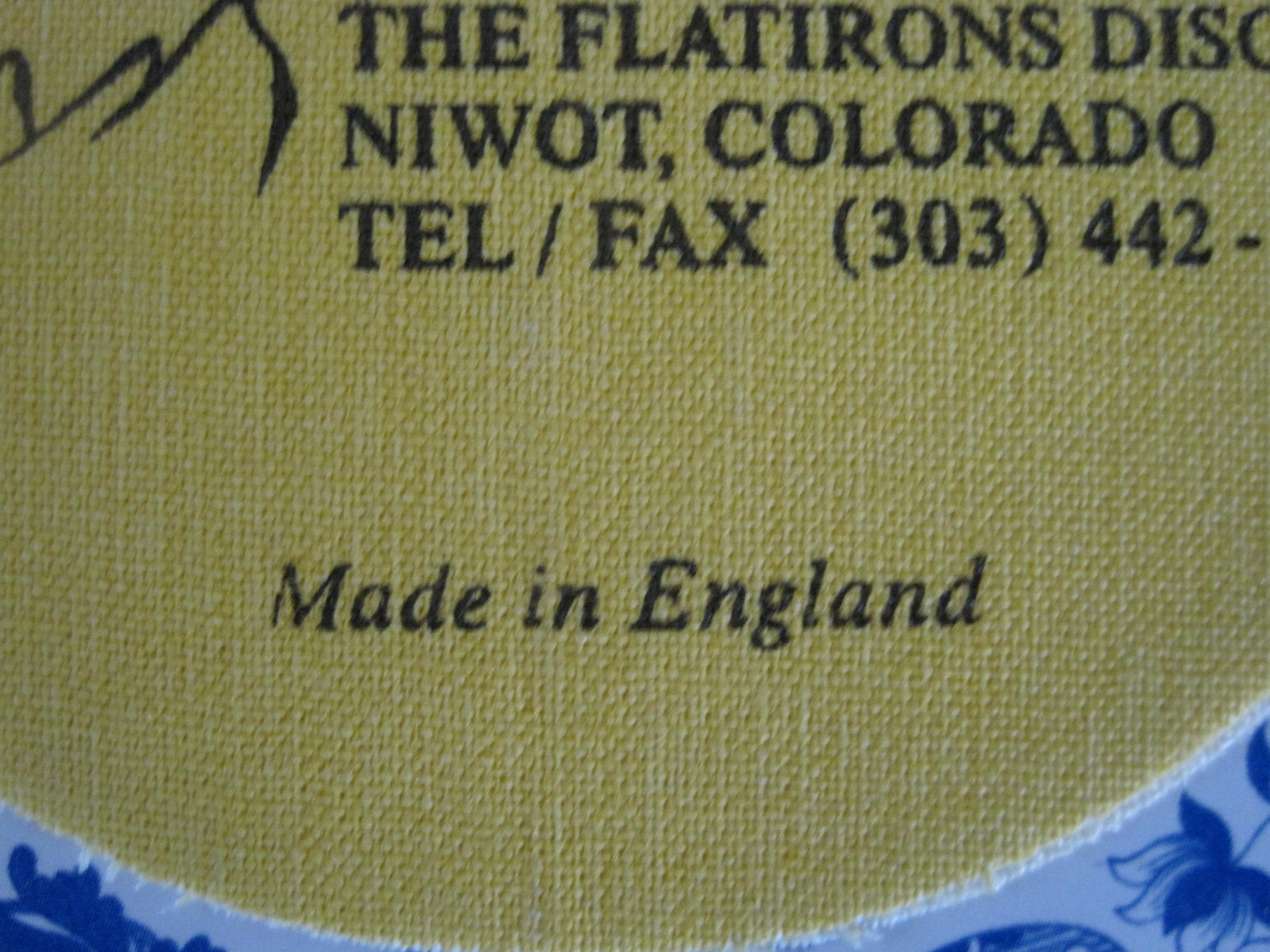 NEW DISC ADHESIVE PLATE HANGER 3 INCH FOR UP TO 8 INCH PLATES MADE IN ENGLAND
