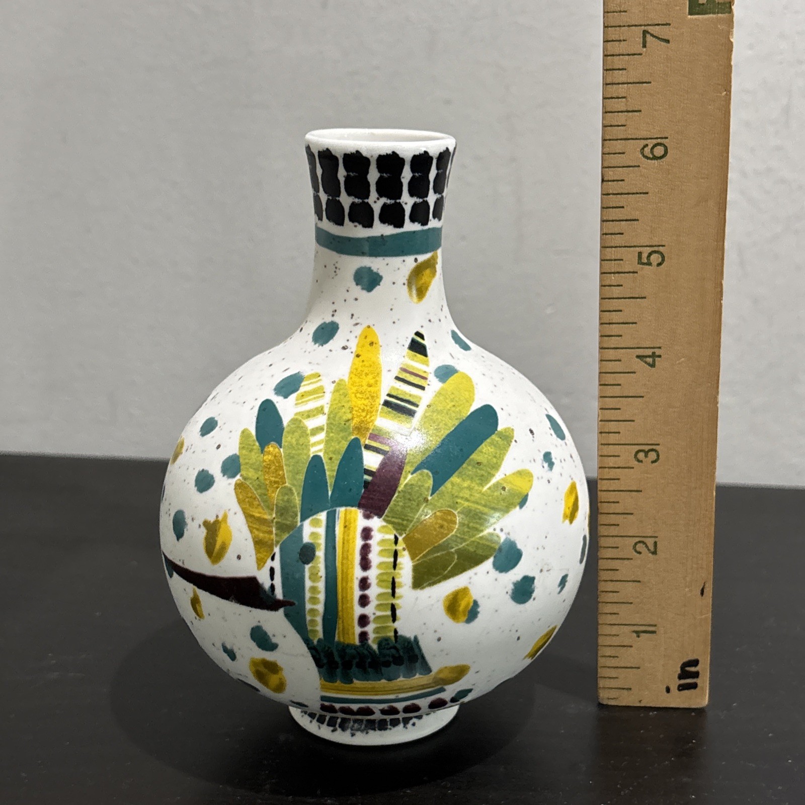 Anthropologie Bird Head Mohawk Ceramic Bud Vase 6” Eclectic Abstract Confetti