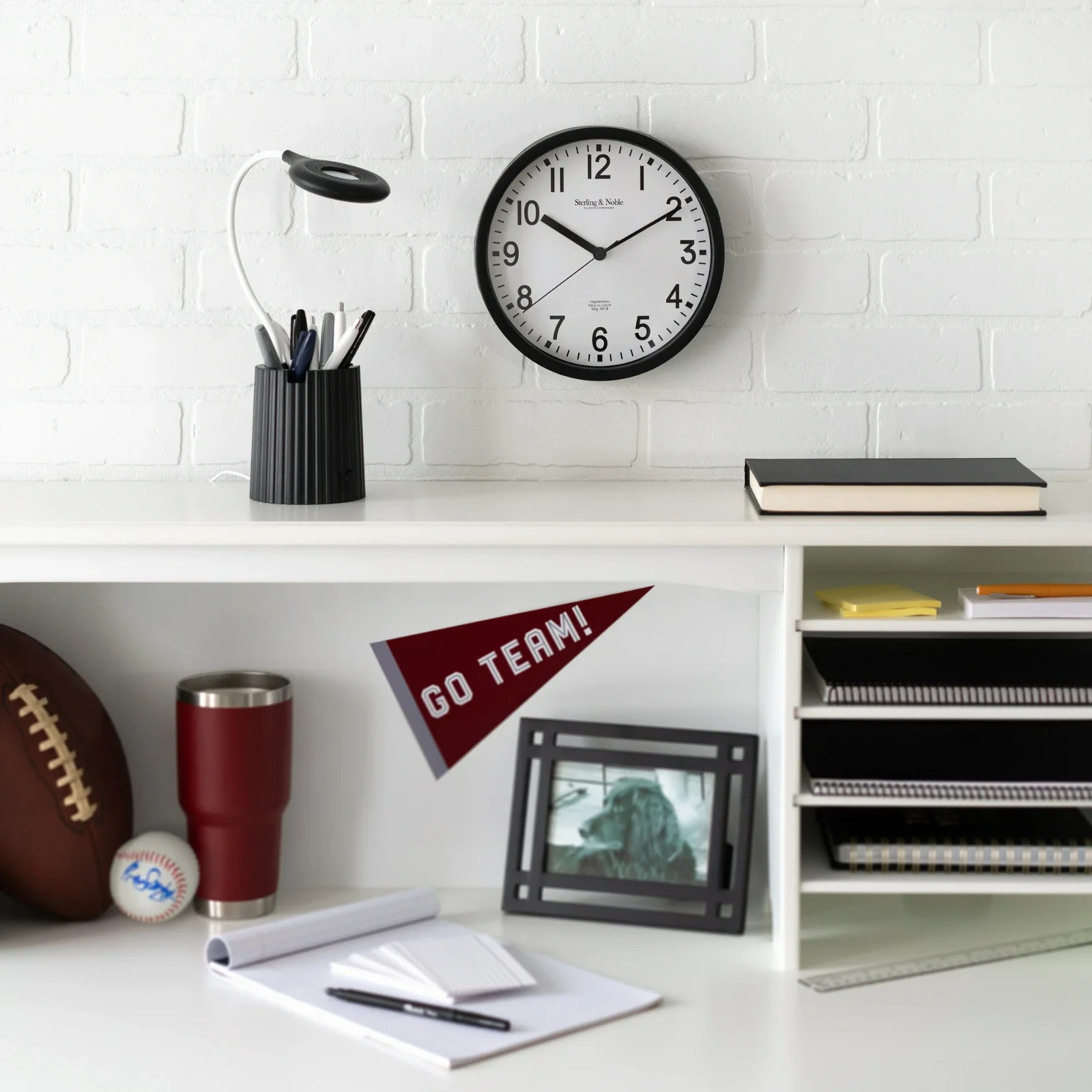 Mainstays Basic Indoor 8.78&Prime; Black Analog Round Modern Wall Clock