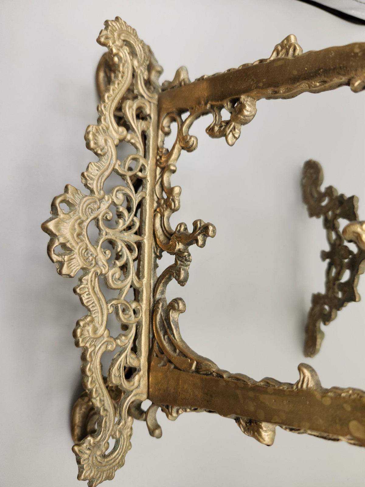 Vintage Solid Brass Art Nouveau Table Easel Display 14&Prime; x 9.75&Prime; Ornate
