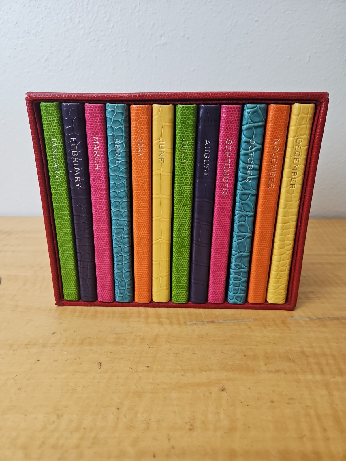 Pottery Barn NOTEBOOKS OF THE YEAR boxed set, red box, multicolor books unused