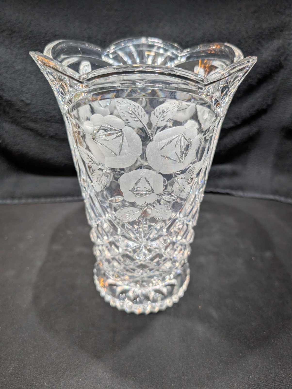 Vintage 24% Lead Crystal « Dorsette Frosted Rose » Pattern Flower Vase