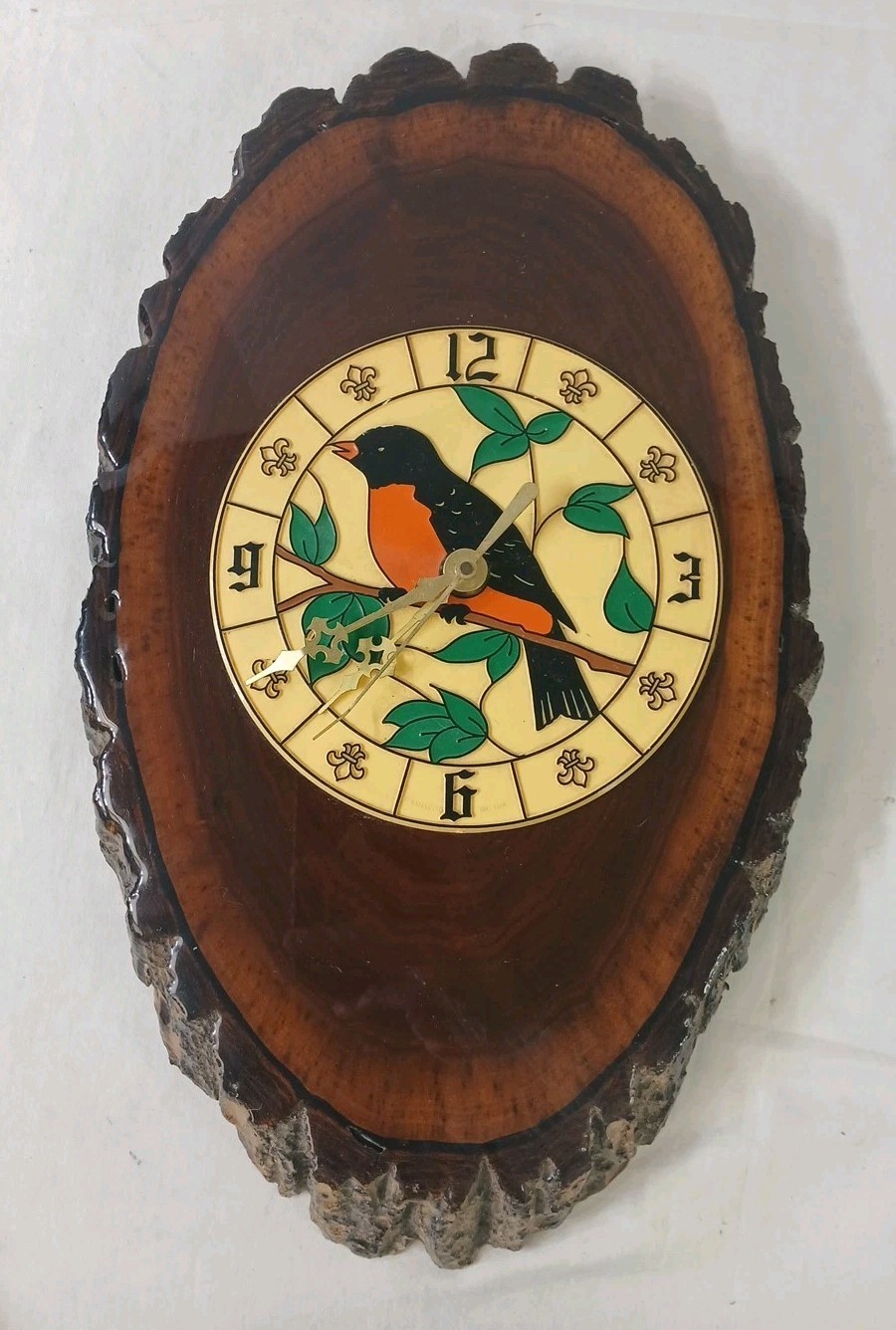 Vintage Clock Lacquered Wood Robin Bird Tree Stump Rustic Log Cabin Cottage