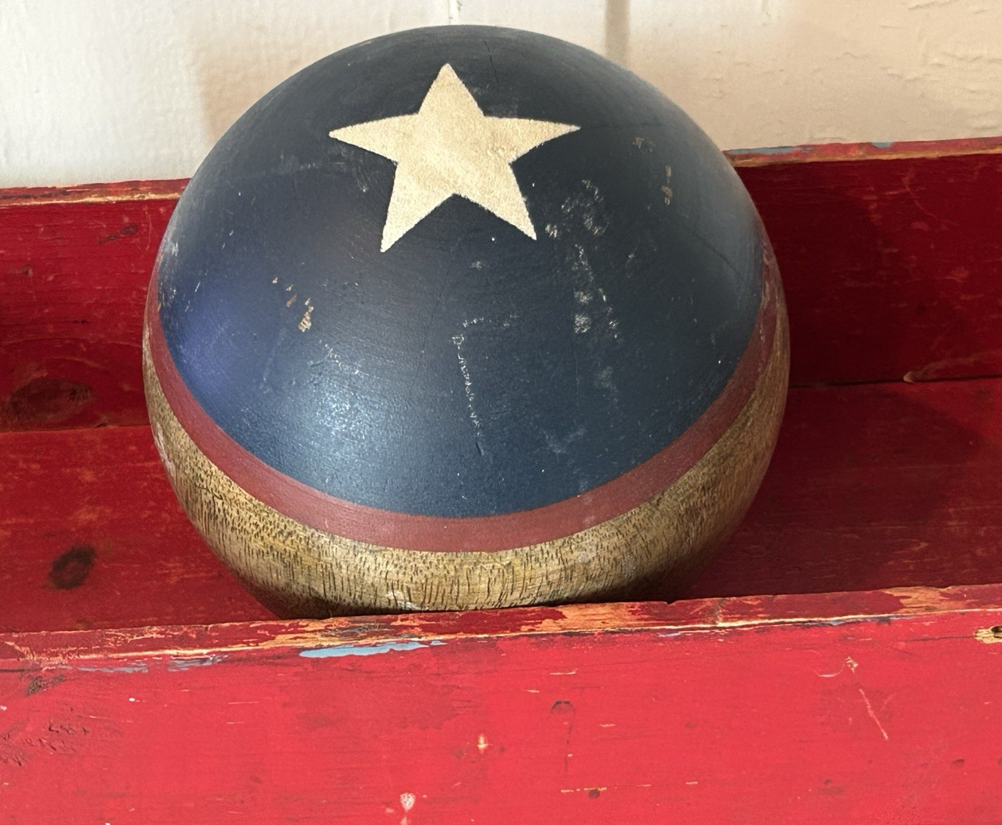 Pottery Barn Large Rustic Wooden Star 5&Prime; Bowling Ball