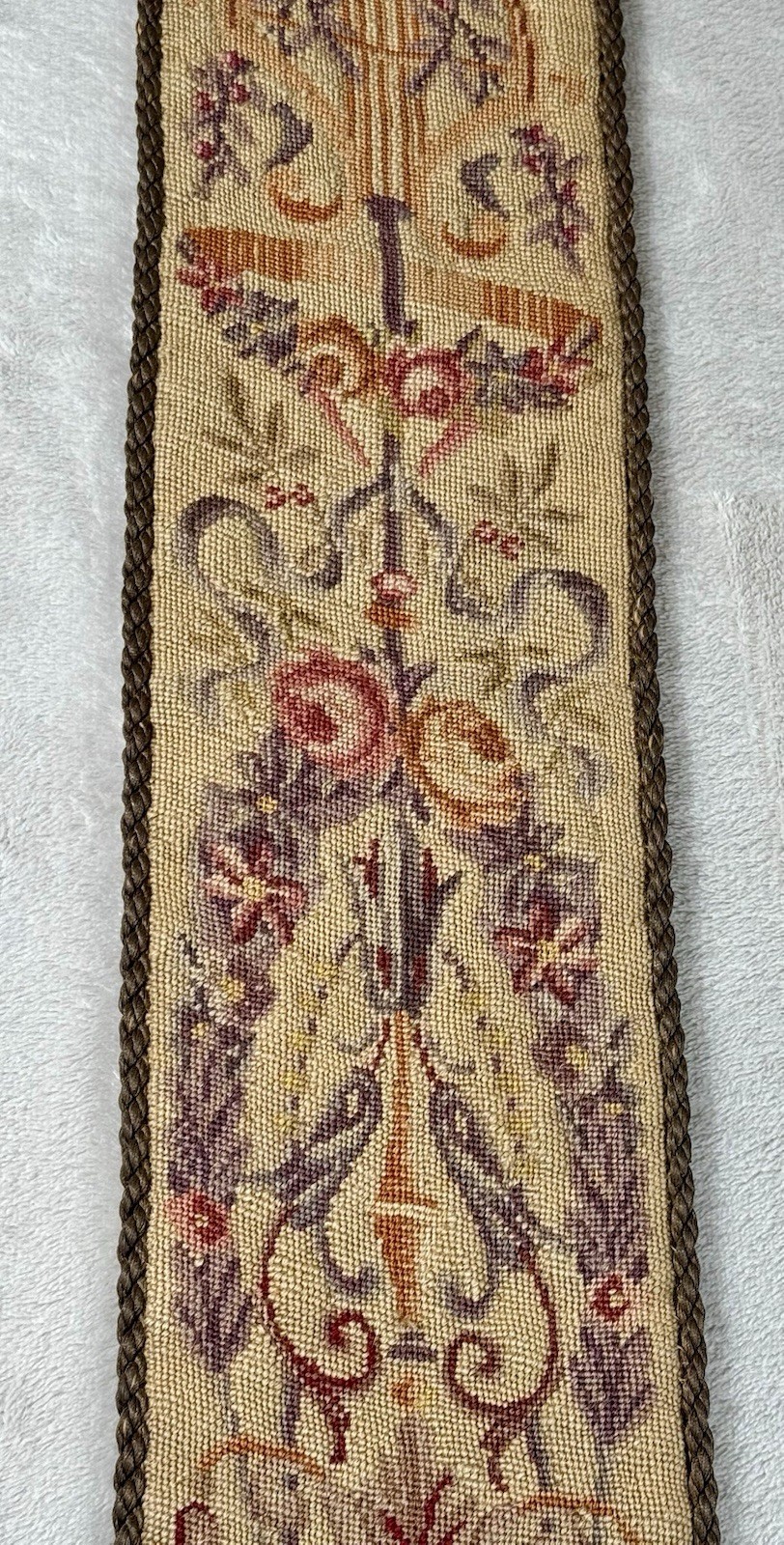 Vtg Wool Needlepoint Bell Pull Floral Motif Wall Hanging Hardware Ends 60×5”