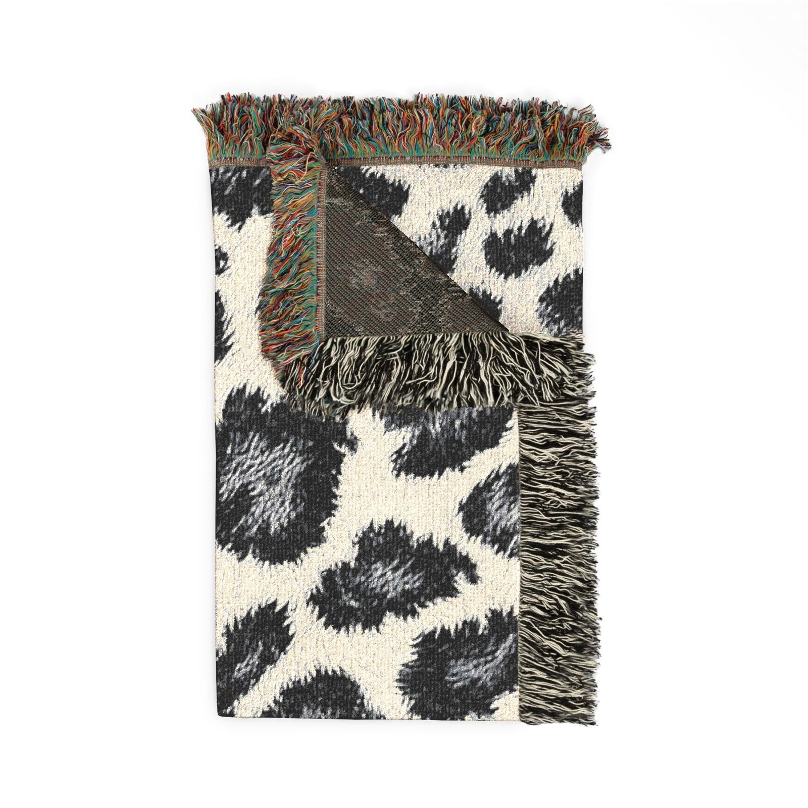 TRUE SNOW LEOPARD PRINT (52by37)