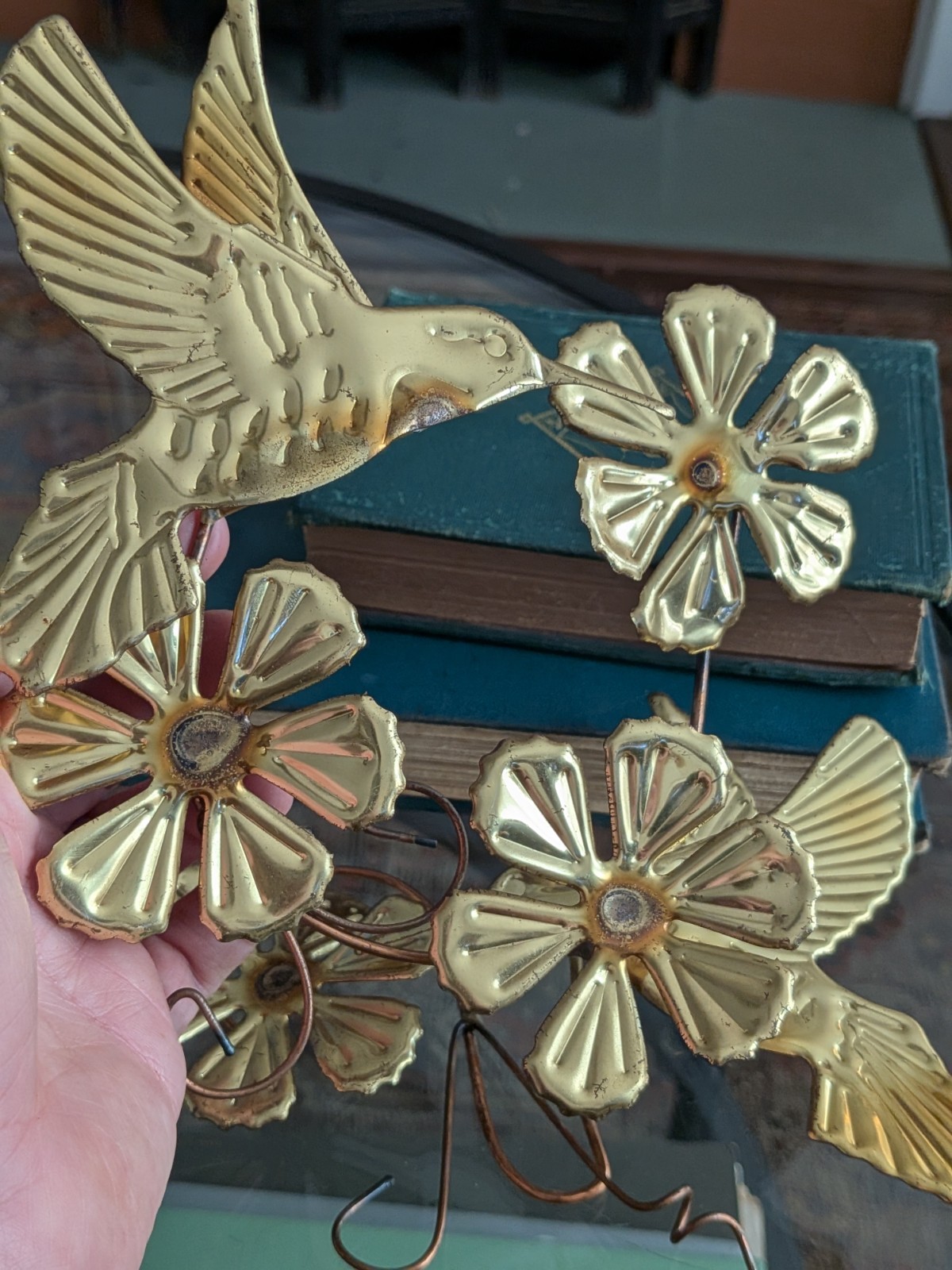 2 Vtg Homco Wall Hanging Art in Gold Tone Metal 3D Hummingbird & Flower Bird Set