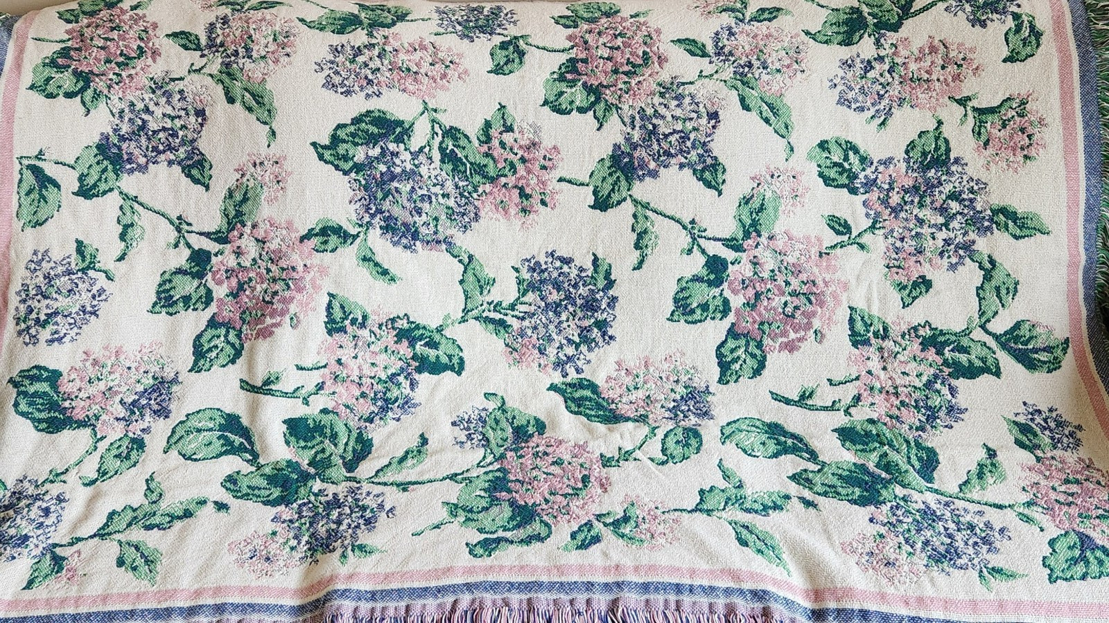 80s Fieldcrest Pink/Purple Hydrangea Reversible Throw Blanket Fringe 46×68 Rare