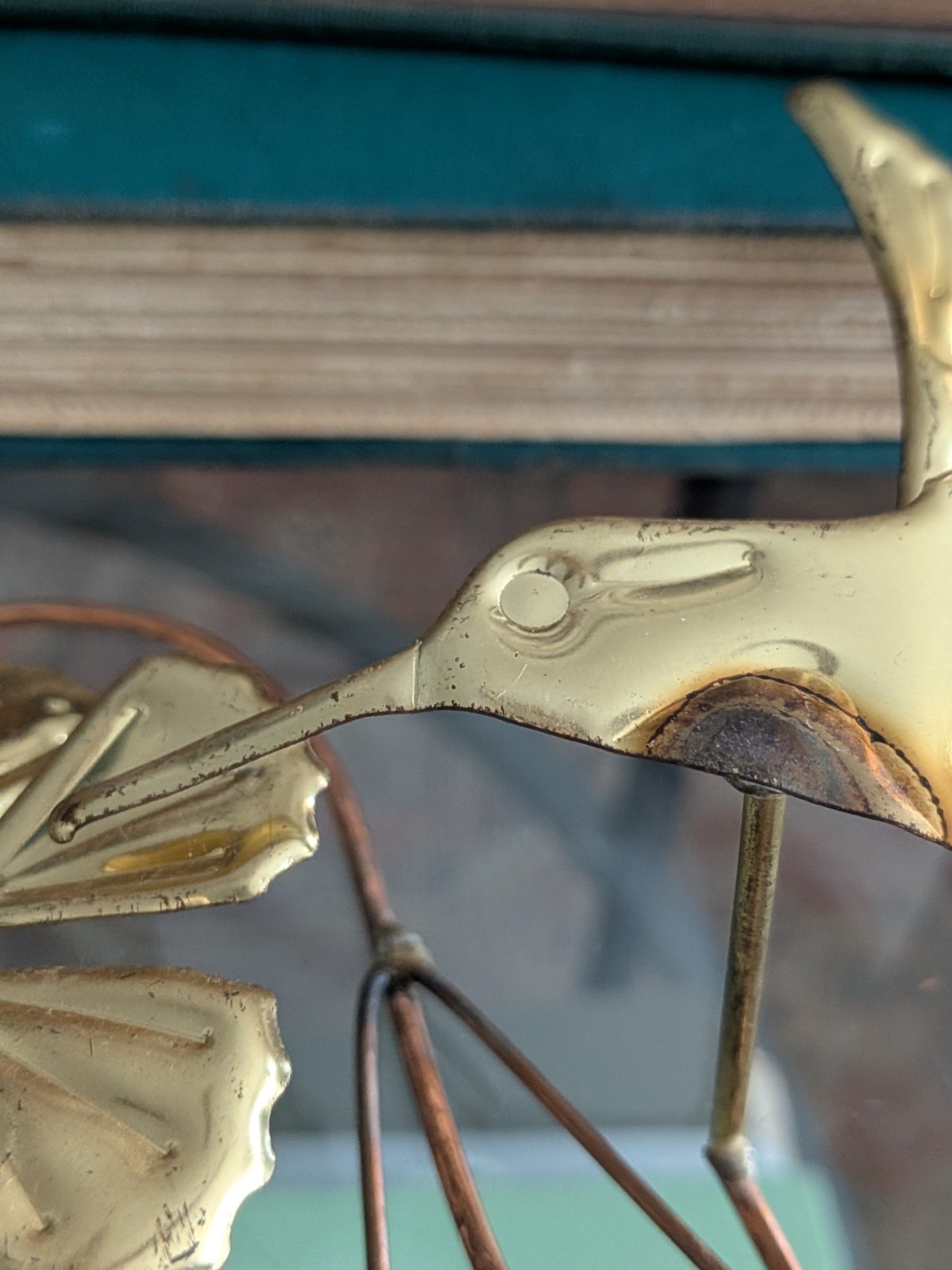 2 Vtg Homco Wall Hanging Art in Gold Tone Metal 3D Hummingbird & Flower Bird Set