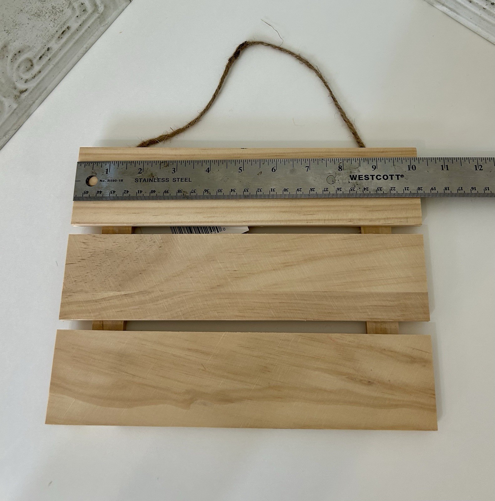 7 Unfinished Wooden Plaque Sign With Hanging String – NEW
