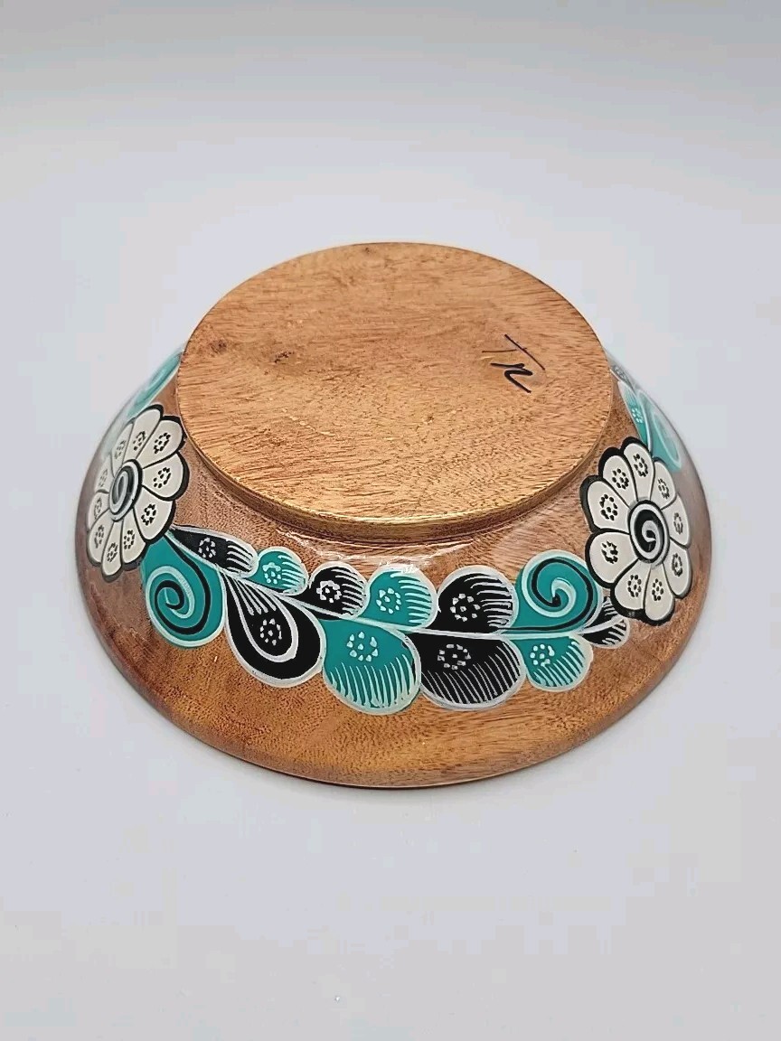 Round Wood Bowl Hand Painted Black & Blue Bird White Flower Glossy 7&Prime;Diameter