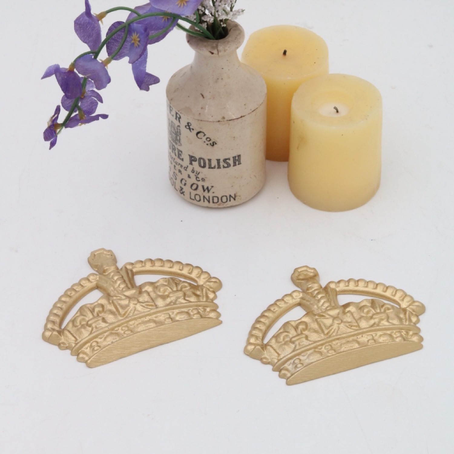 English Phone Booth Emblem Gold or Red Royal Crown Box Set of Two
