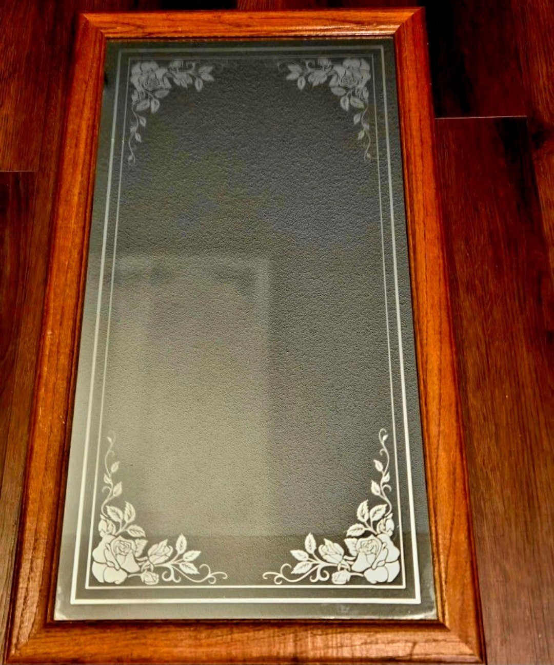 Rectangular Wood Framed Floral Artistic Glass Freestanding Accent Mirror 33&Prime;×19&Prime;