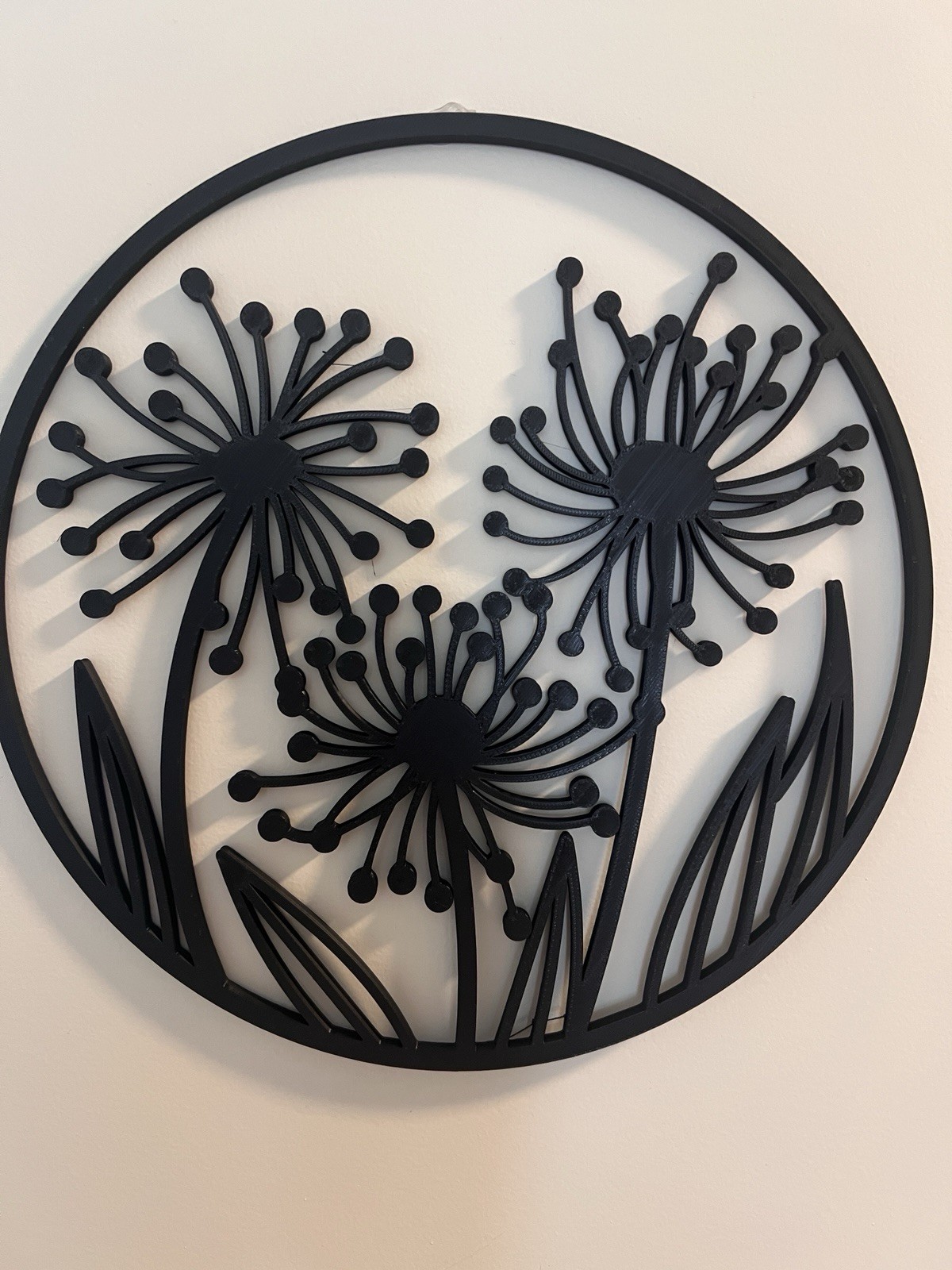 Wall art in the shape of a dandelion, 3D printed – minimalist floral silhouette