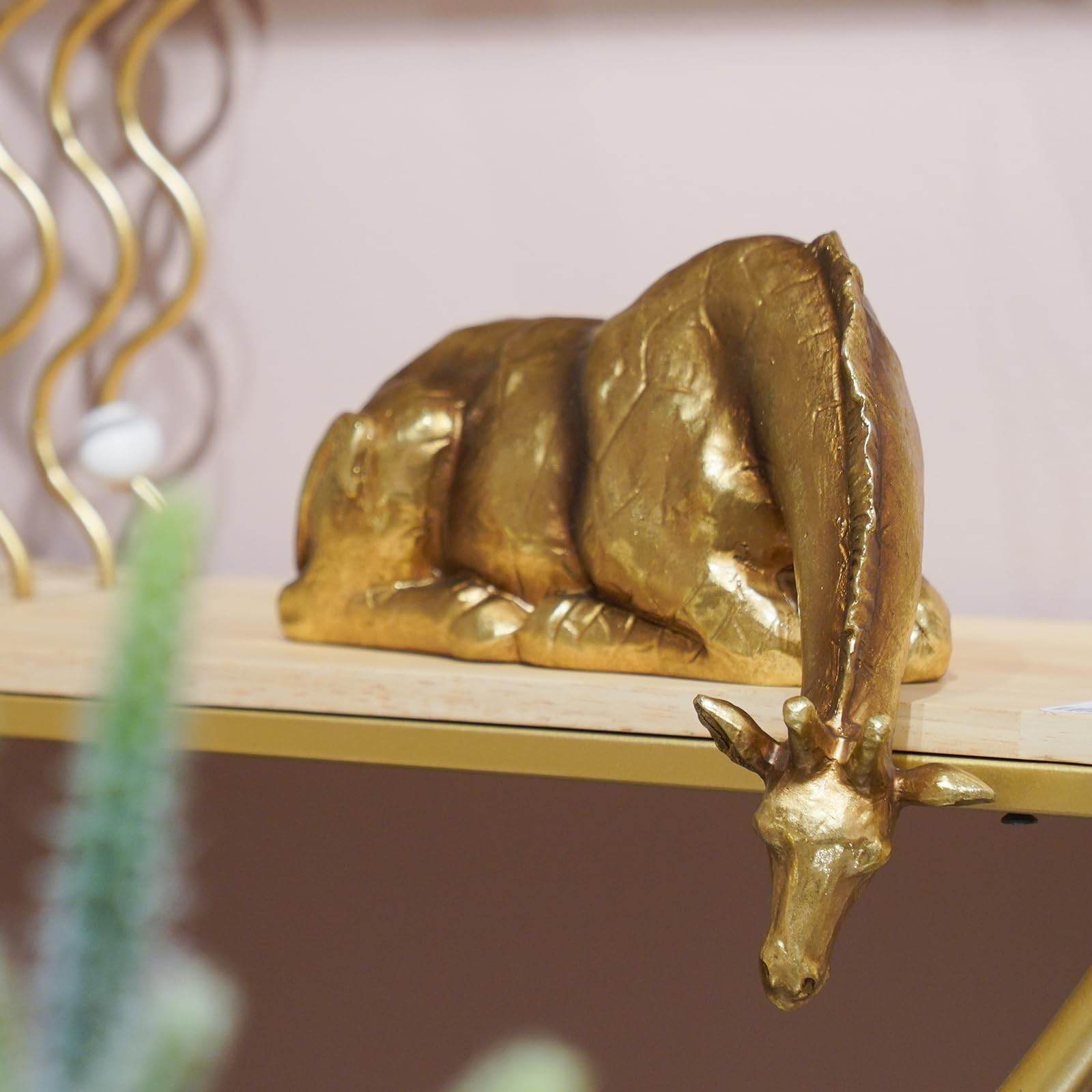 Living Room Decor Statues Indoor – Resin Abstract Golden Giraffe Sculptures H…