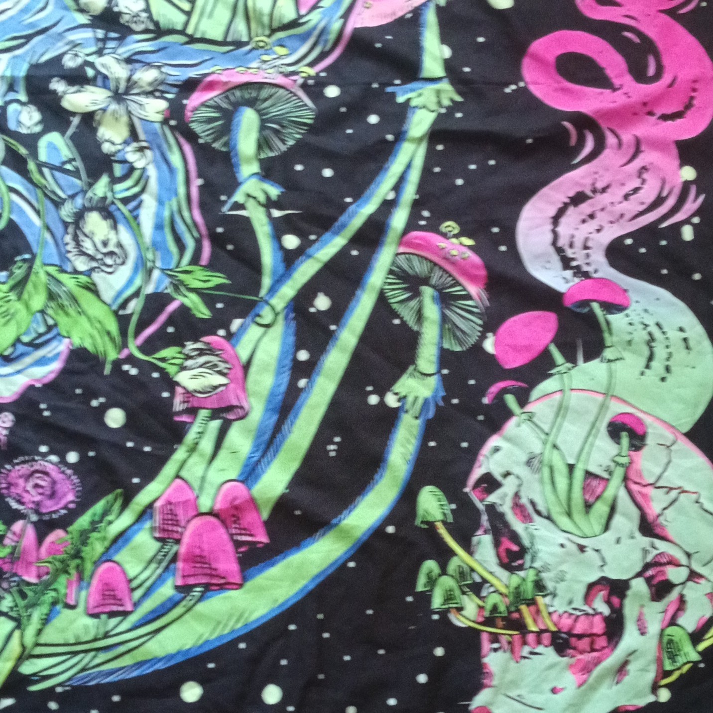 Psychedelic Skull Graphic Wall Tapestry 58 x 78 in 100% Polyester Black