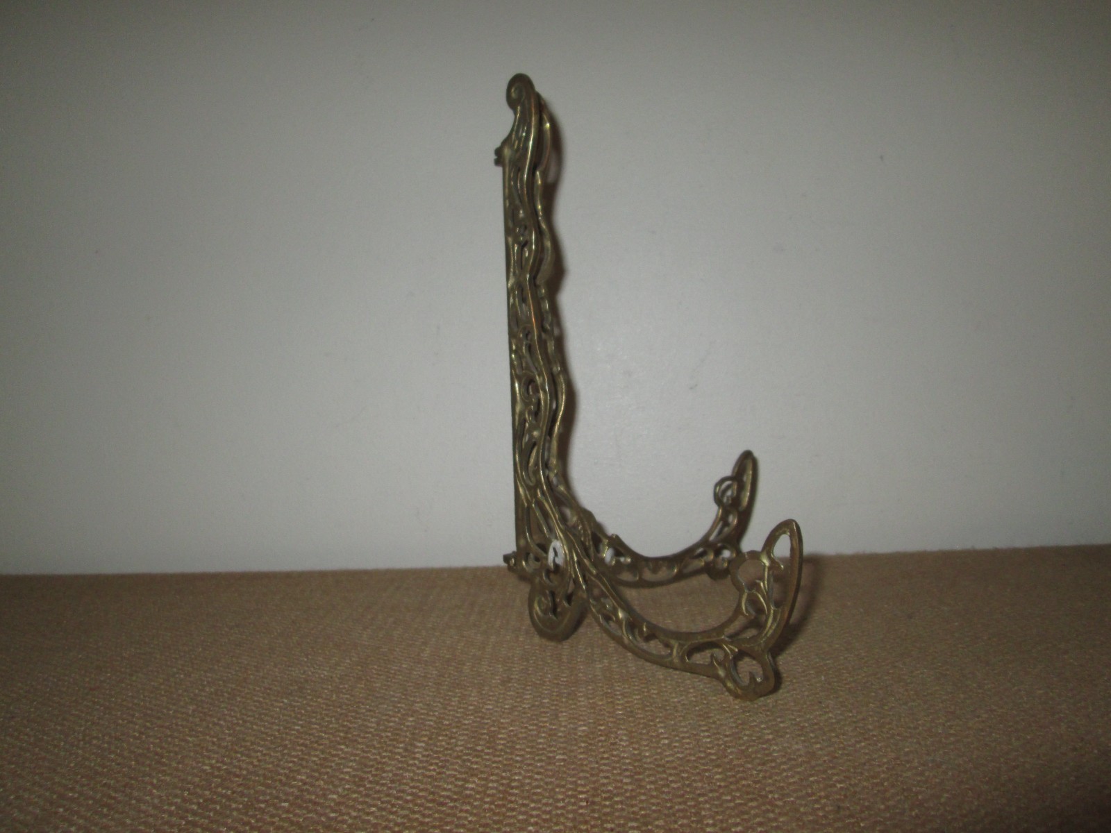 Vtg Ornate Solid Brass Folding Easel Plate Picture Frame Stand w/ Cutout Design