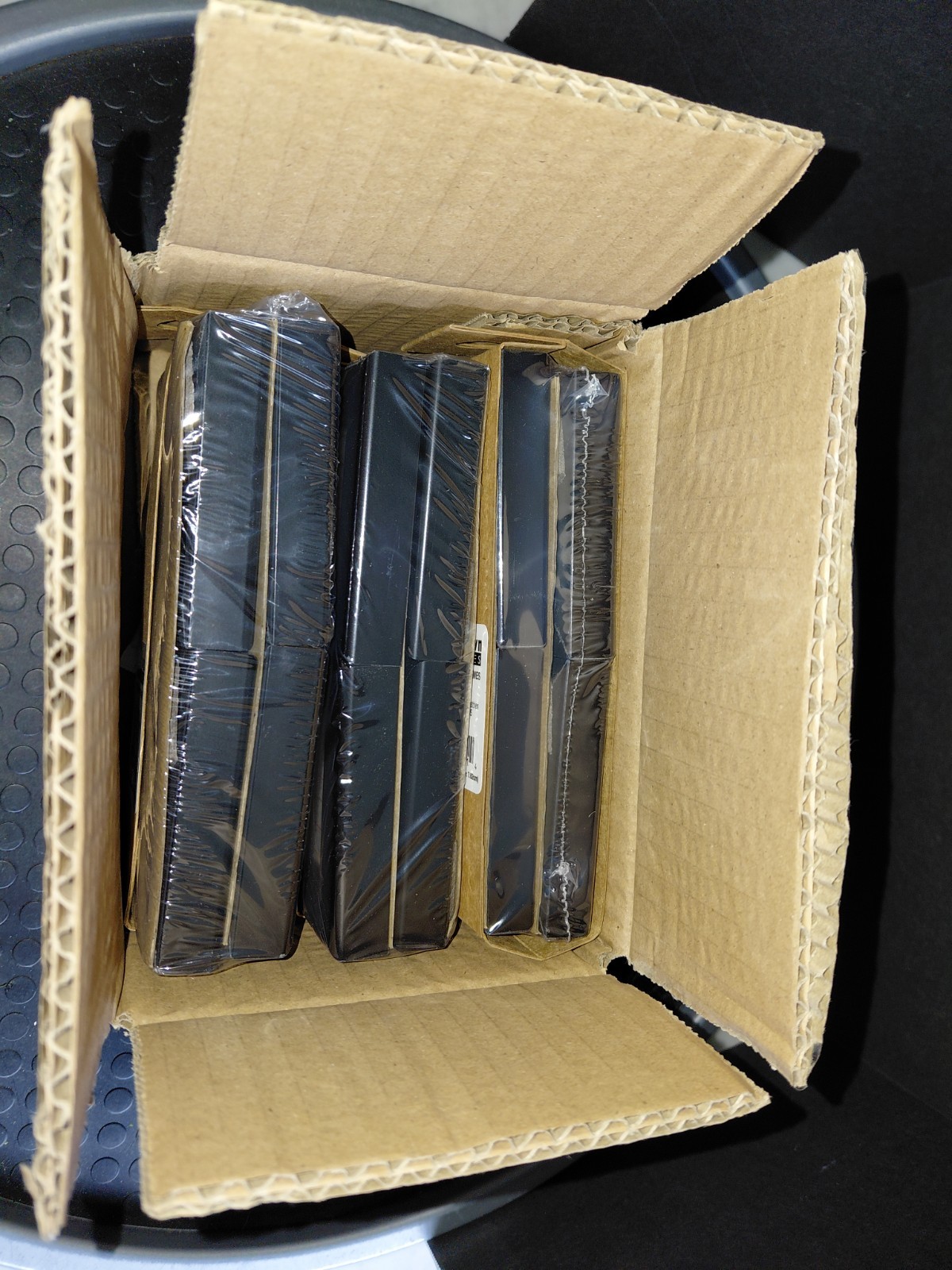 12 Pack Harbortown Mini Frames 2×3 In. Black New In Box