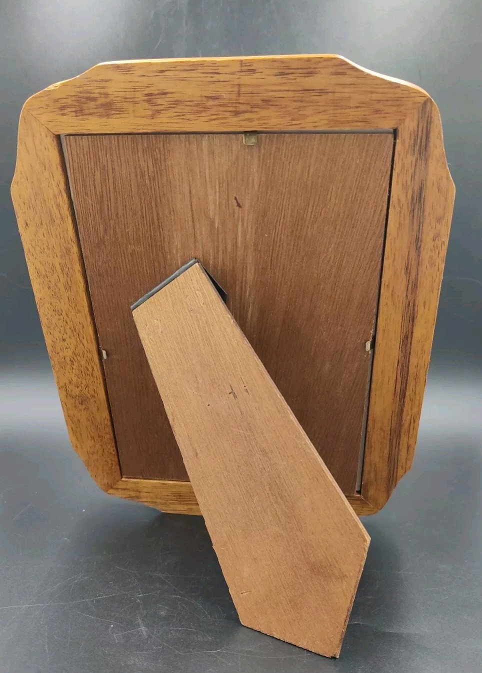 Handmade Frame Carved Oak Picture Frame With Easel Hold 6.5&Prime; X 4.5&Prime; W/0 Matte