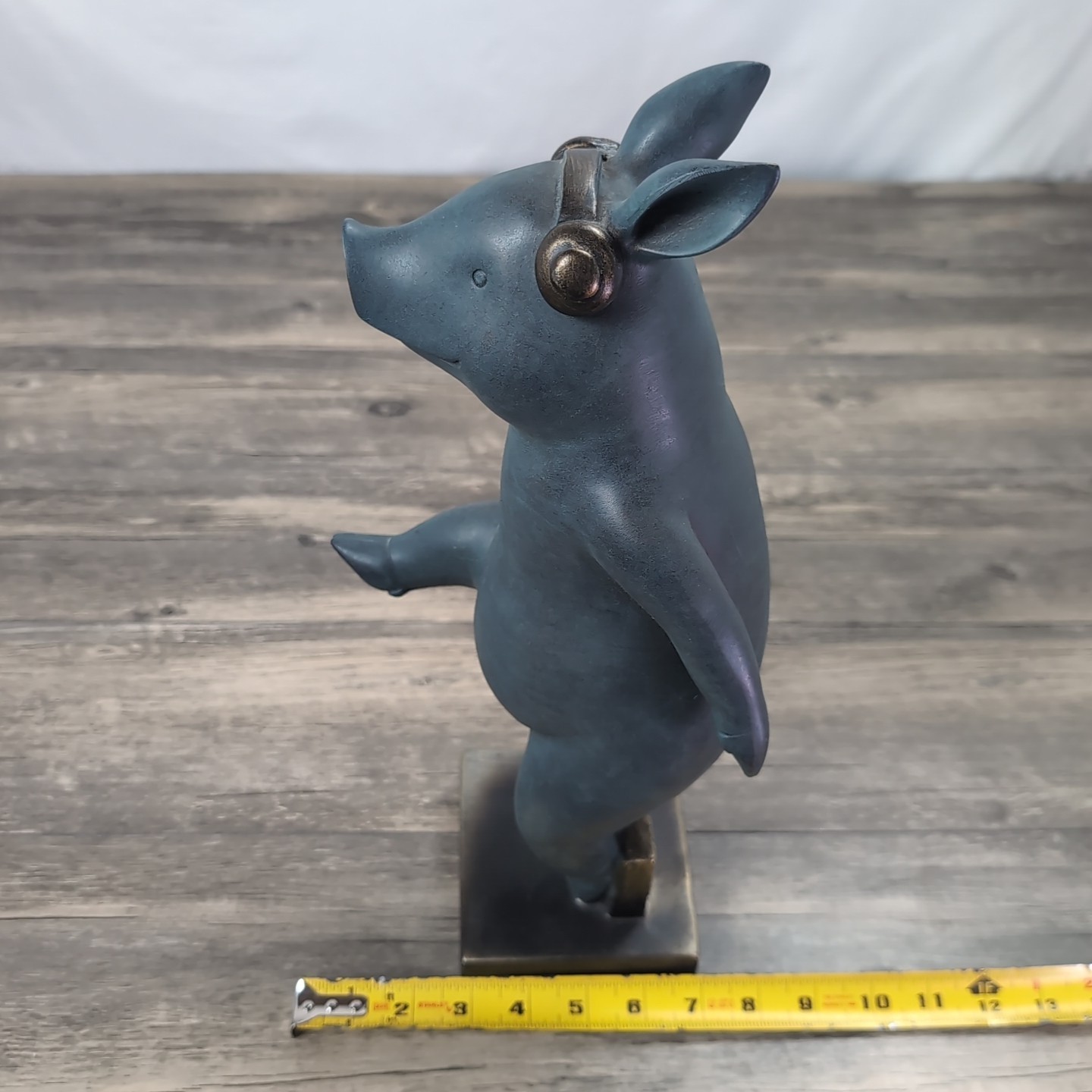 Hello Honey Yoga Pig Wearing Headphones Decor 15.25&Prime; Gray Figurine Statue
