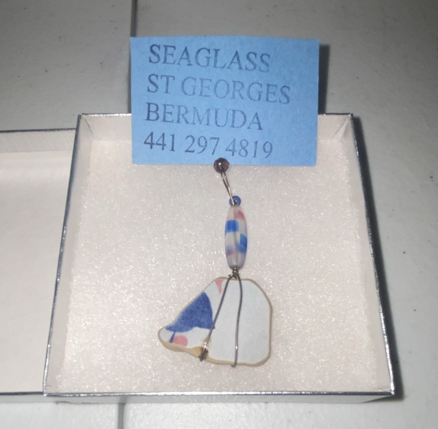 Seaglass St Georges Bermuda Glass Wire Beaded Suncatcher White Blue Pink