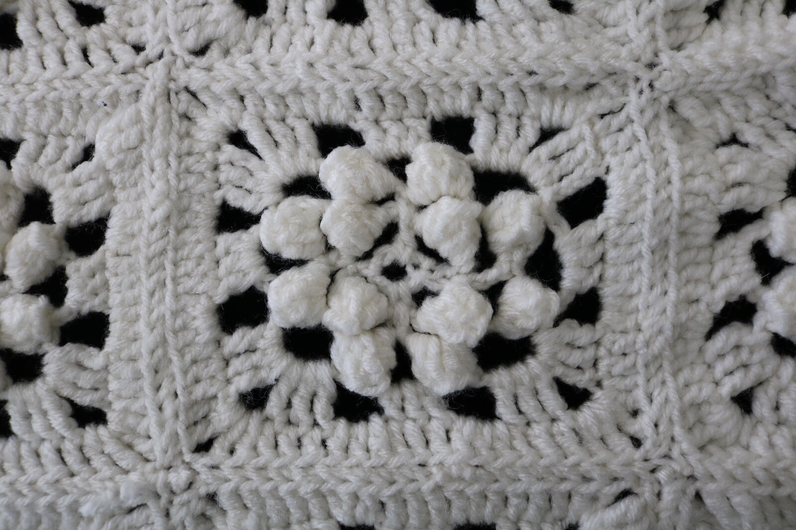 Baby Granny Squares Afghan Hand Crocheted Soft White Cream Popcorn Stitches EUC